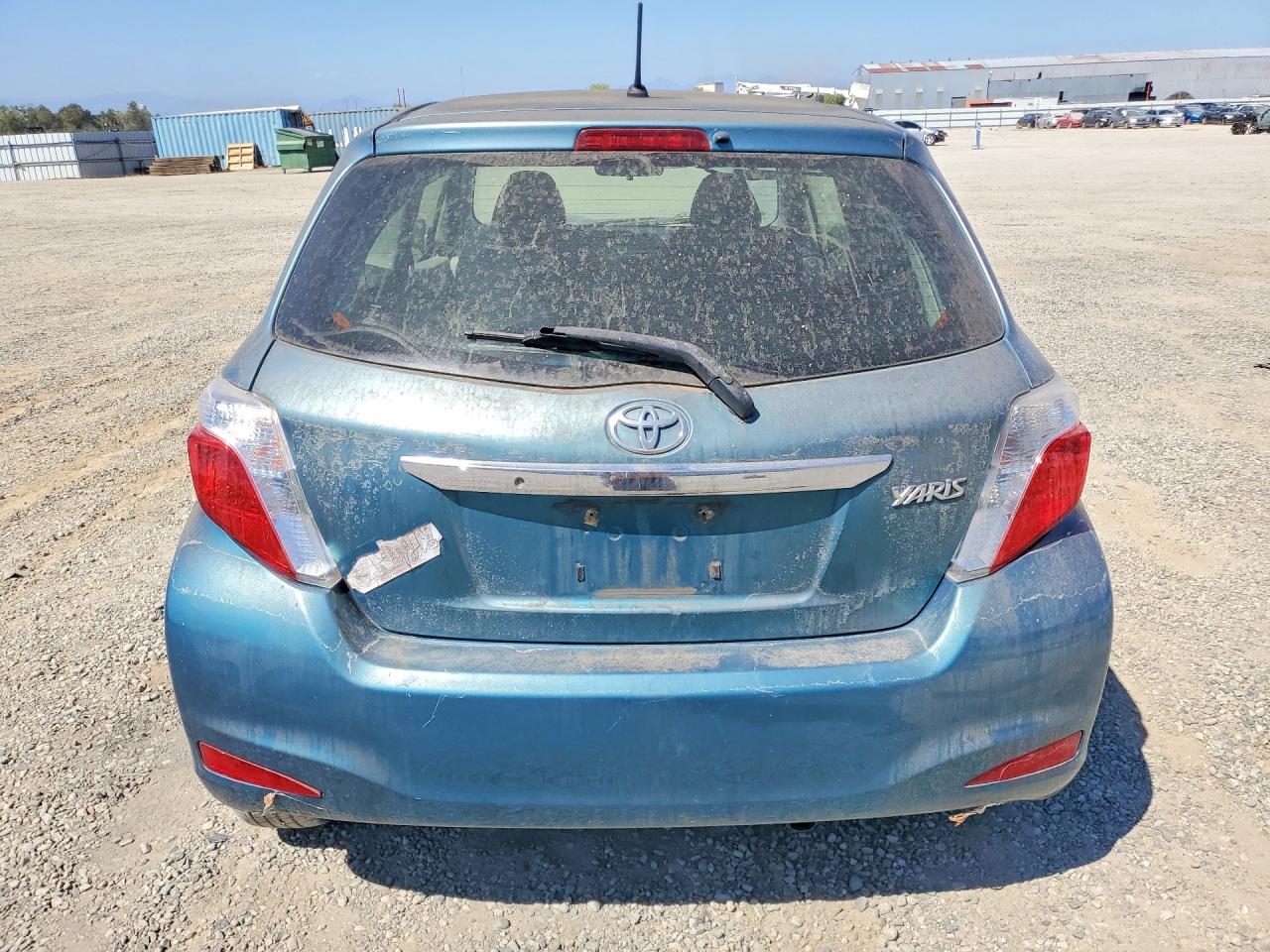 2012 Toyota Yaris 3-door L Turquoise vin: JTDJTUD3XCD537592