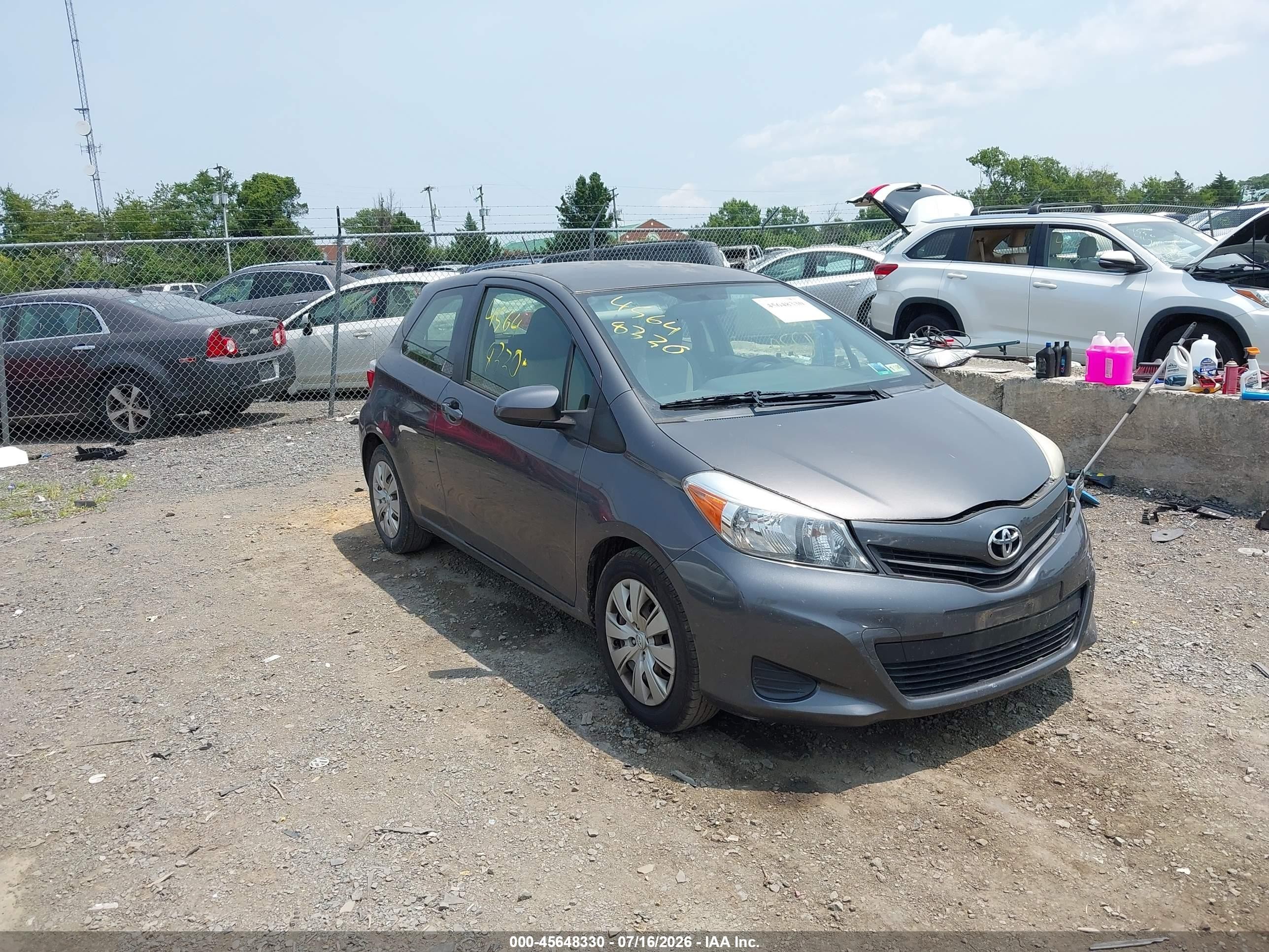 2012 Toyota Yaris Le Gray vin: JTDJTUD3XCD540038