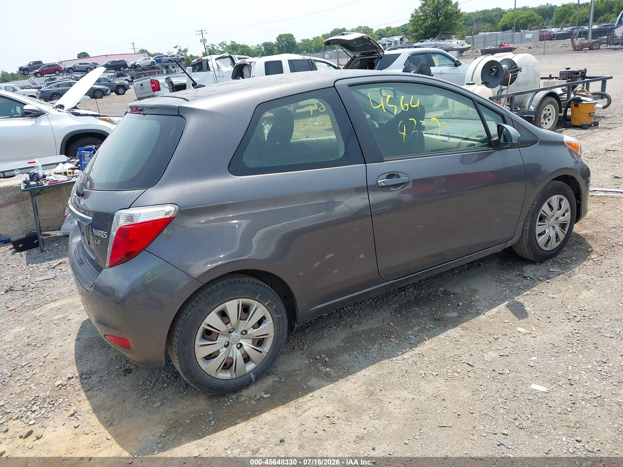 2012 Toyota Yaris Le Gray vin: JTDJTUD3XCD540038