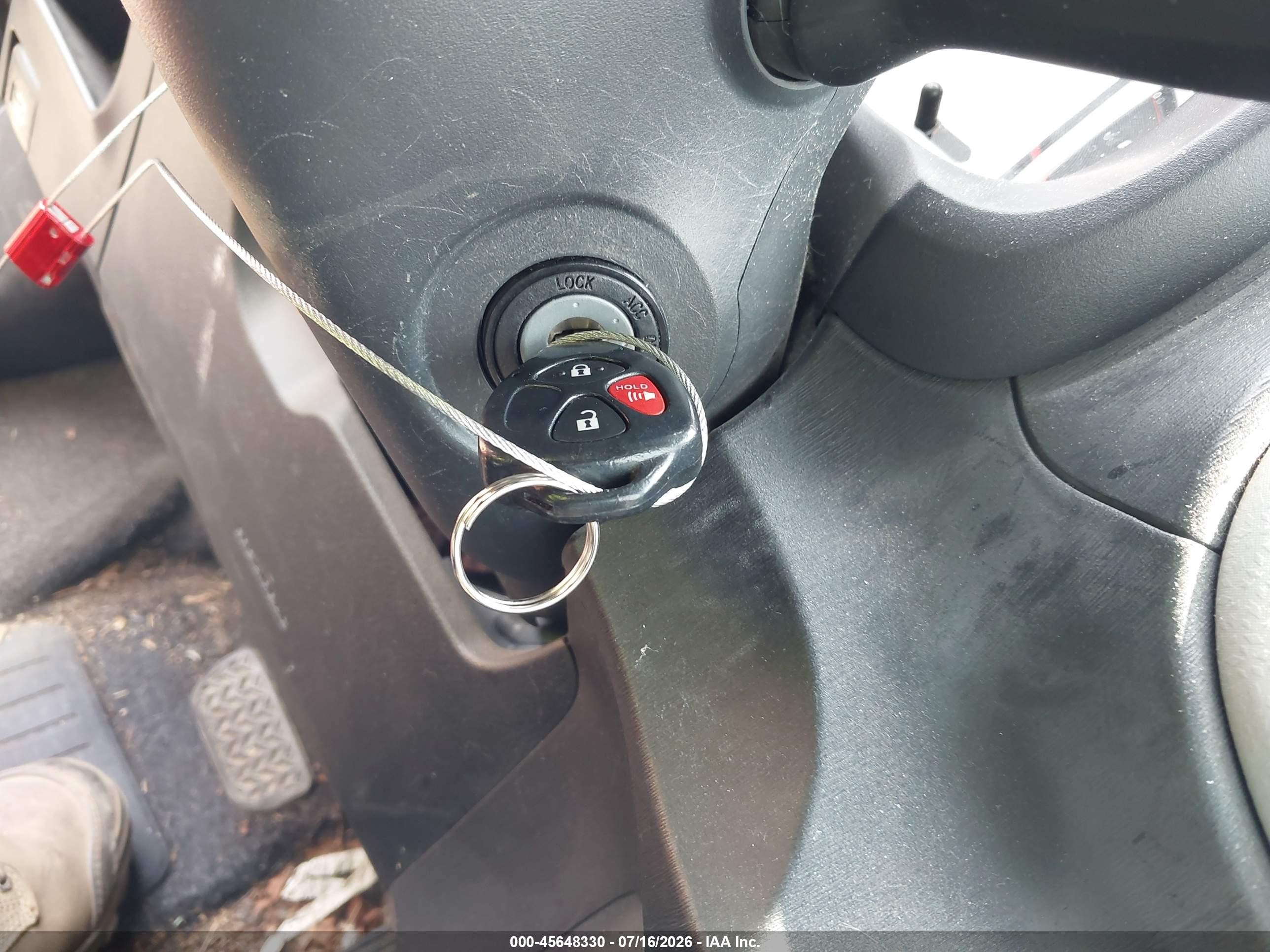 2012 Toyota Yaris Le Gray vin: JTDJTUD3XCD540038