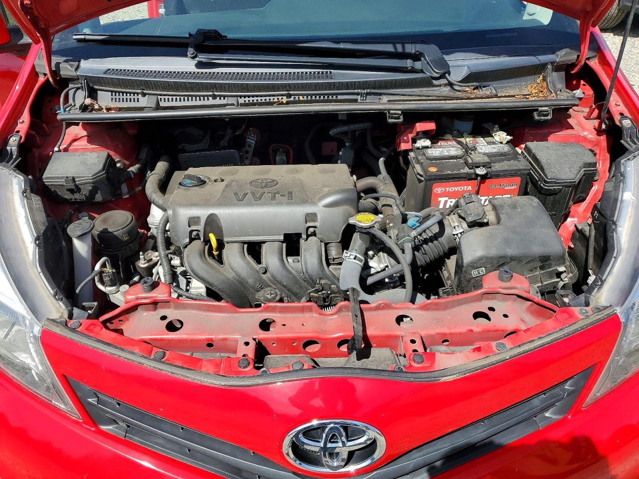 2014 Toyota Yaris 3-door Le Red vin: JTDJTUD3XED584625