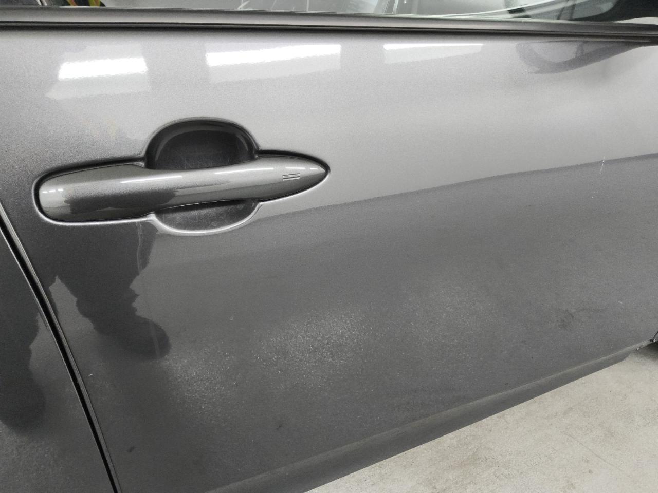 2022 Toyota Prius Prime Xle Серый vin: JTDKAMFP0N3219502 Damage: Right Front Door, Heavy Scratch, 1 To 2 Inches