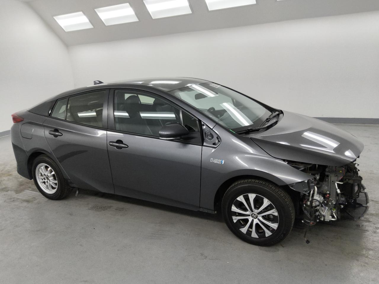 2022 Toyota Prius Prime Xle Серый vin: JTDKAMFP0N3219502 Damage: Right Frt. Fender Cladding, Missing, Replacement Required