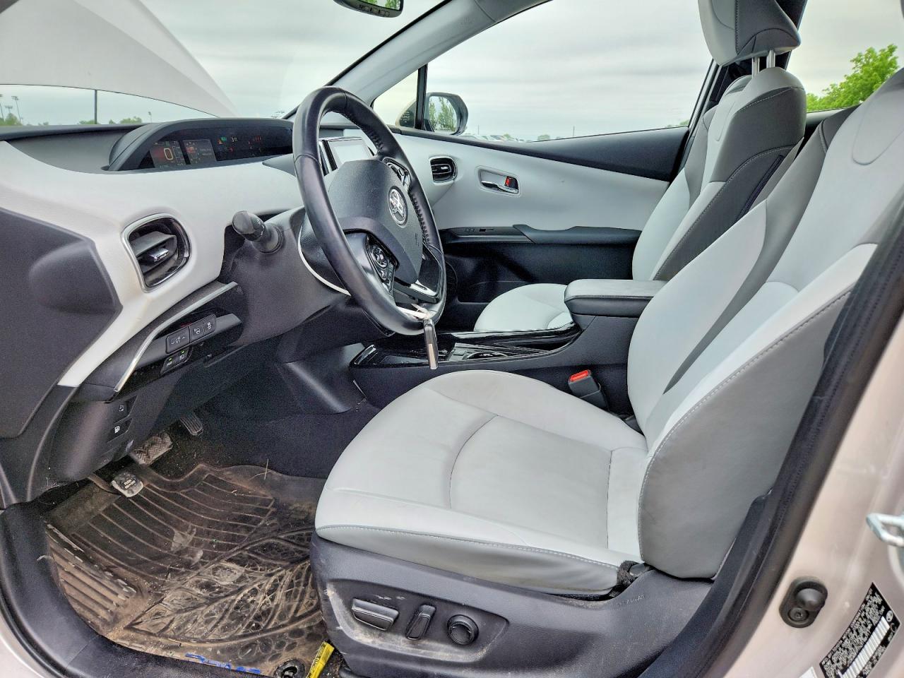 2022 Toyota Prius Prime Limited Silver vin: JTDKAMFP1N3198711