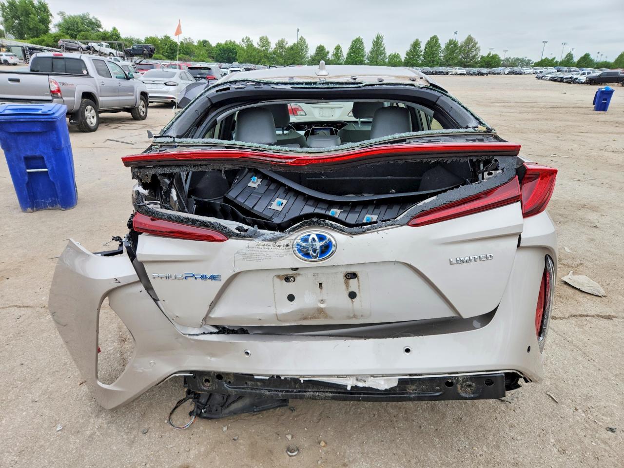 2022 Toyota Prius Prime Limited Silver vin: JTDKAMFP1N3198711