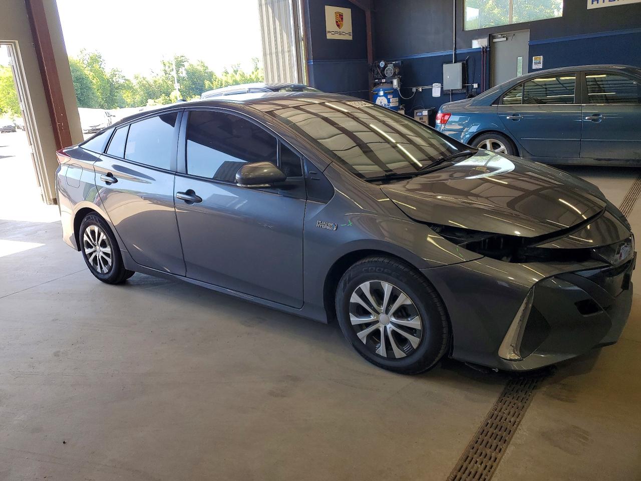2022 Toyota Prius Prime Xle Gray vin: JTDKAMFP1N3220643