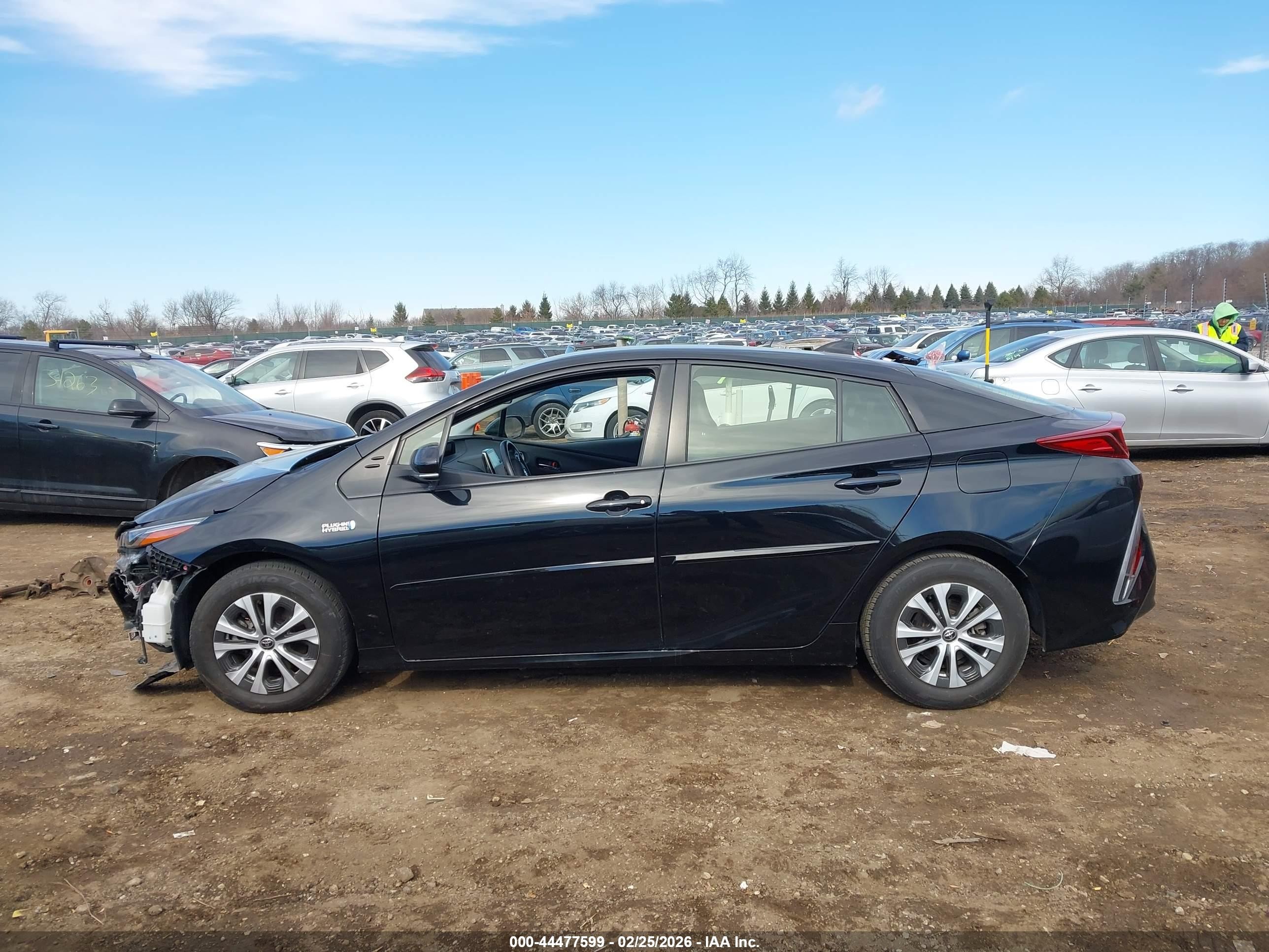2022 Toyota Prius Prime Xle Black vin: JTDKAMFP4N3202251