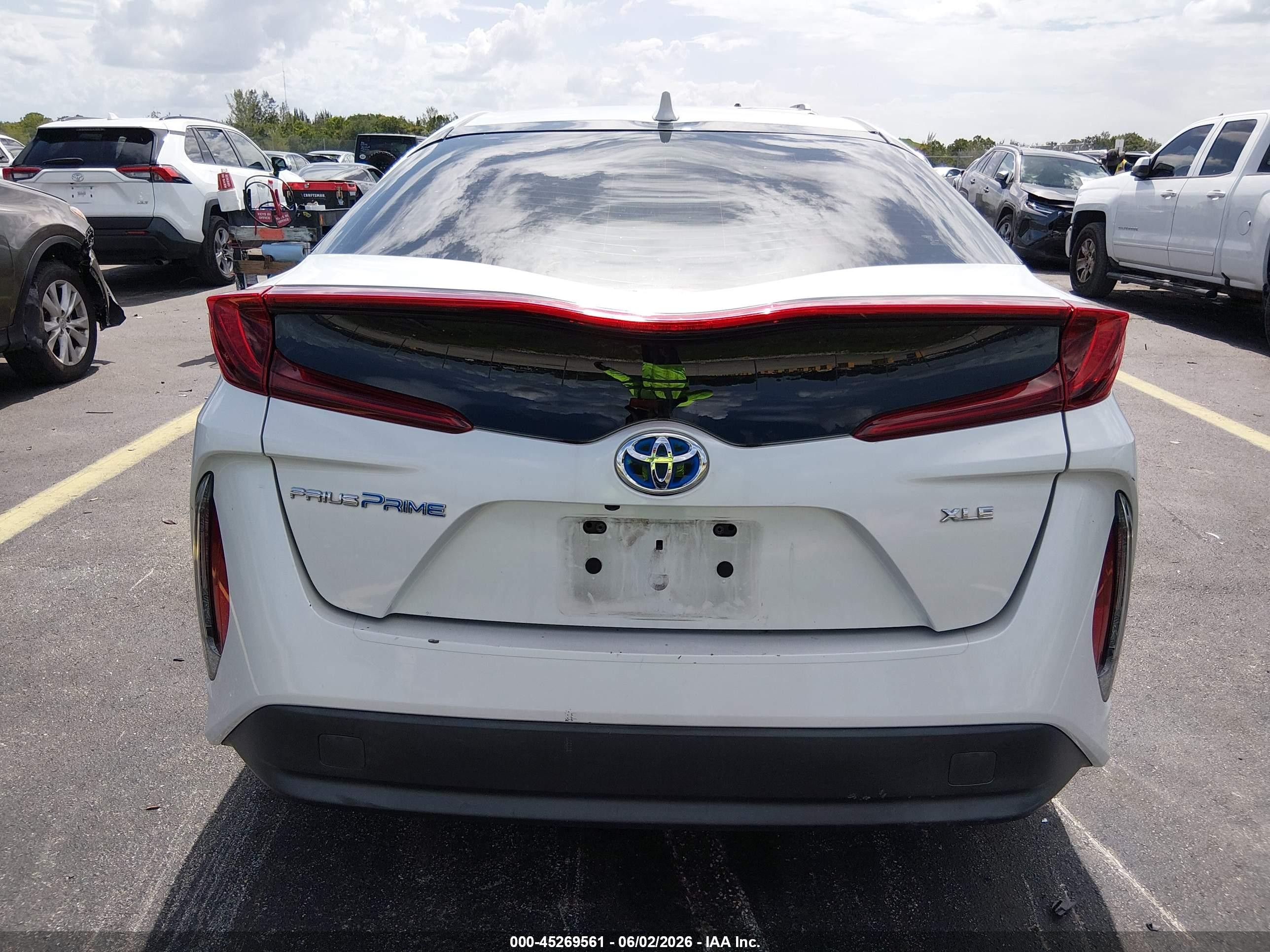 2021 Toyota Prius Prime Xle White vin: JTDKAMFP7M3183547