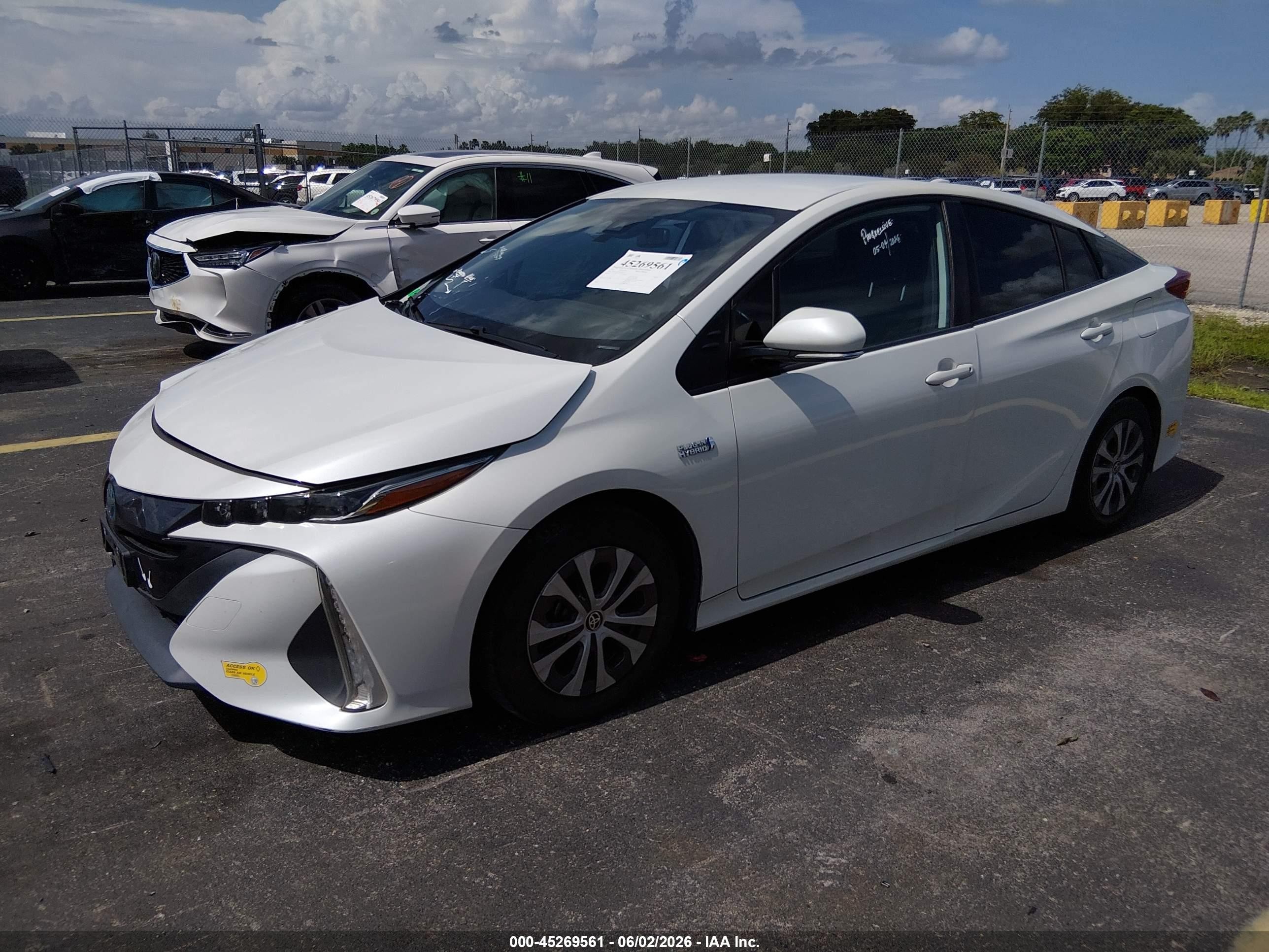 2021 Toyota Prius Prime Xle White vin: JTDKAMFP7M3183547