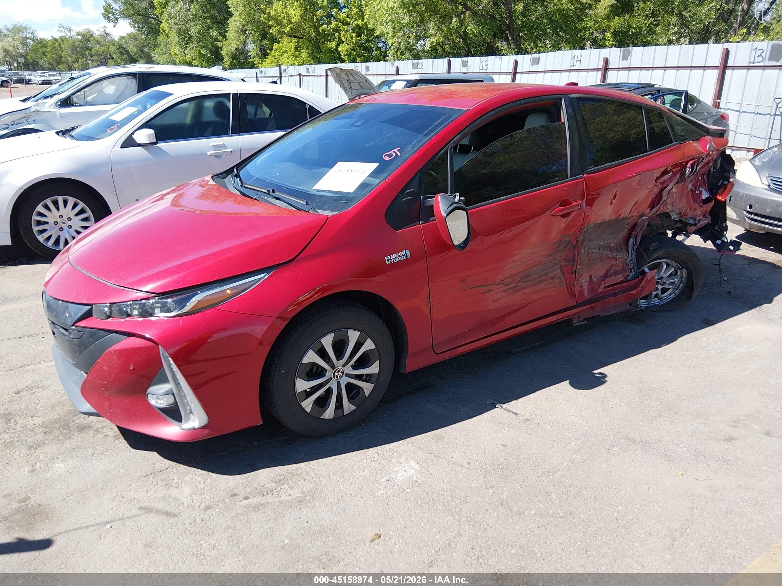 2022 Toyota Prius Prime Limited Burgundy vin: JTDKAMFPXN3203405