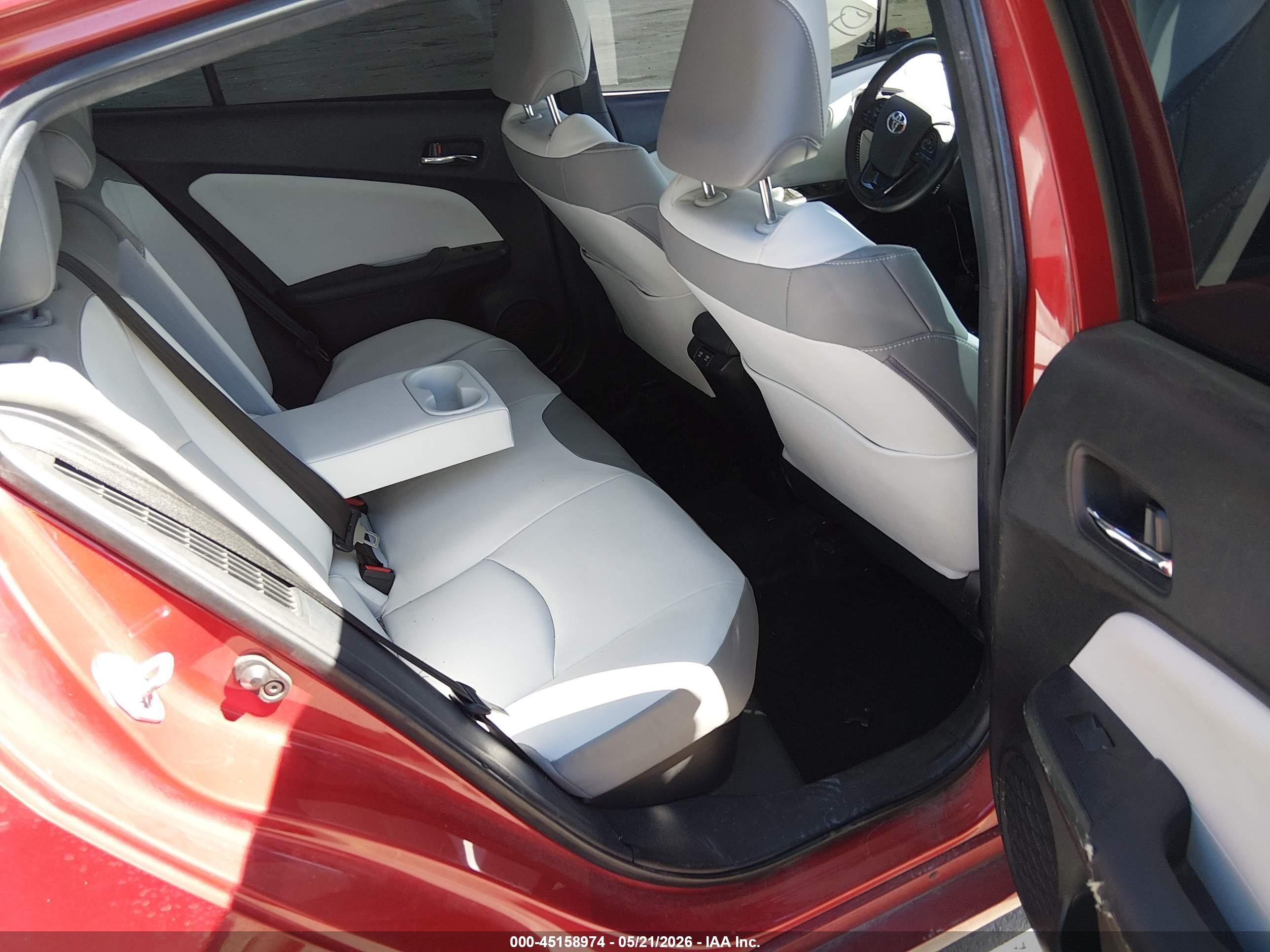 2022 Toyota Prius Prime Limited Burgundy vin: JTDKAMFPXN3203405