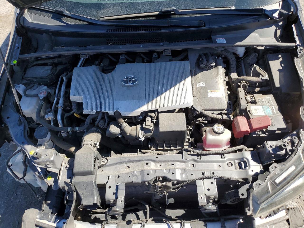 2022 Toyota Prius Le Gray vin: JTDKAMFU2N3184225