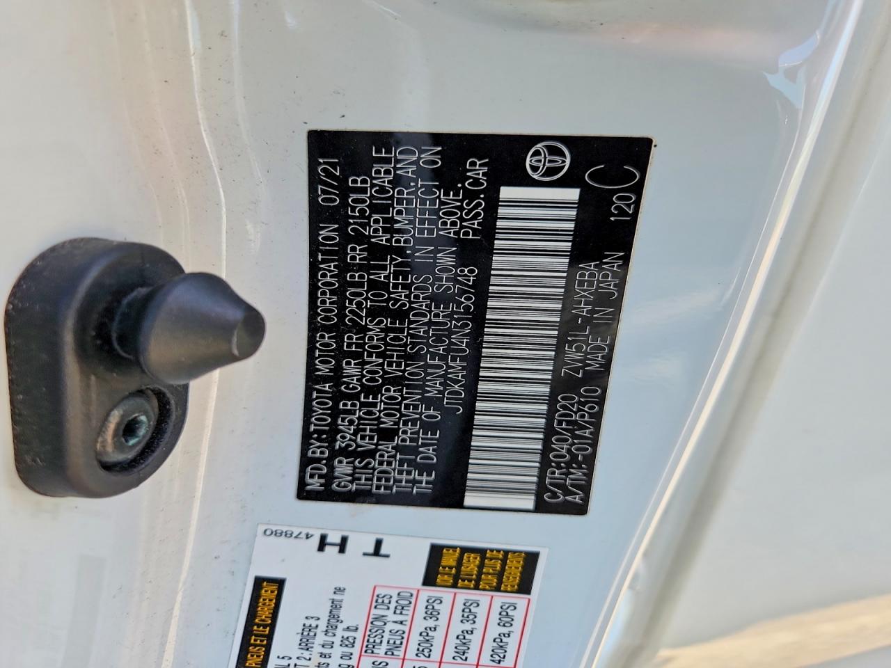 2022 Toyota Prius Le White vin: JTDKAMFU4N3156748