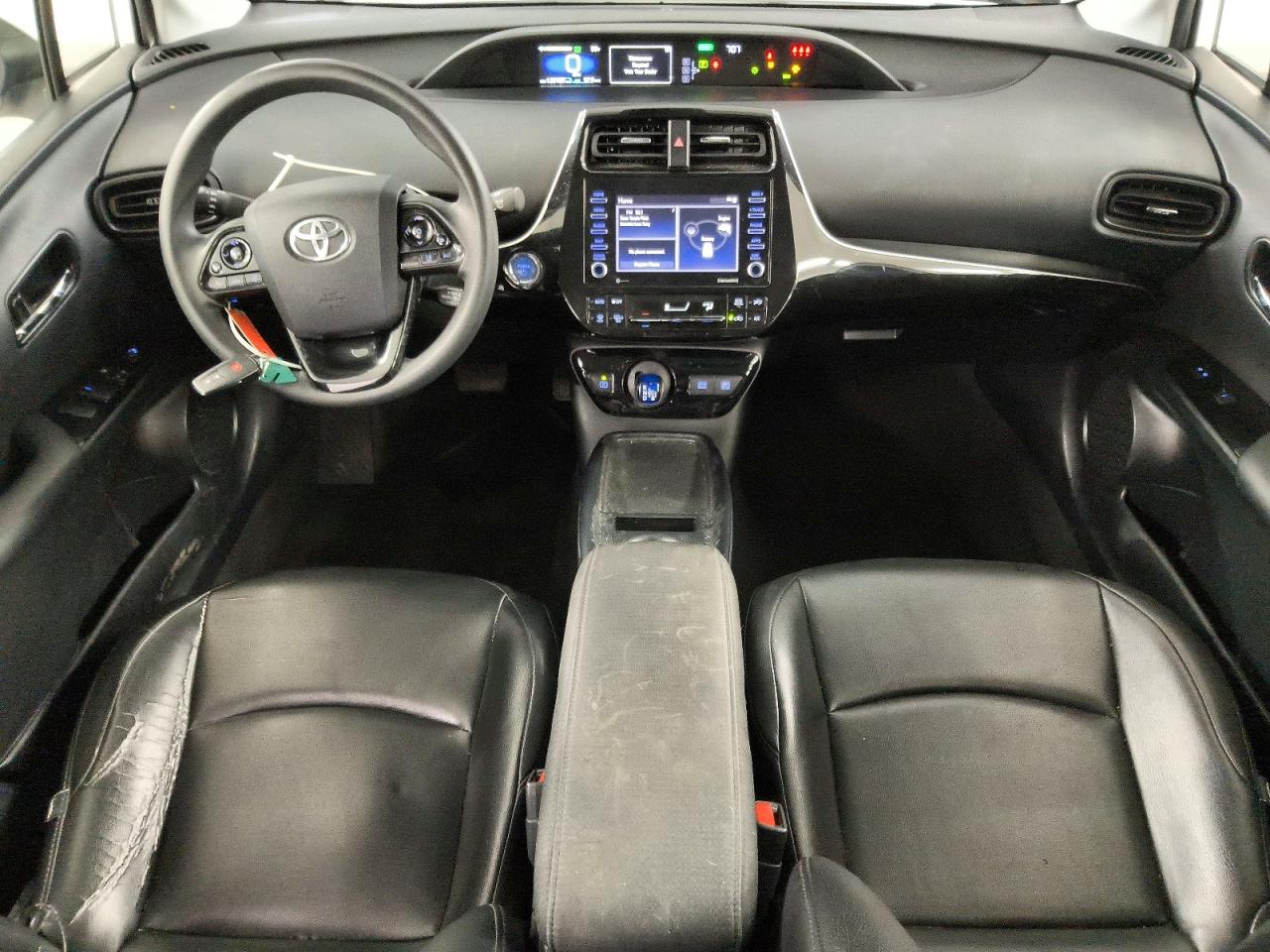 2021 Toyota Prius Le White vin: JTDKAMFU5M3148396