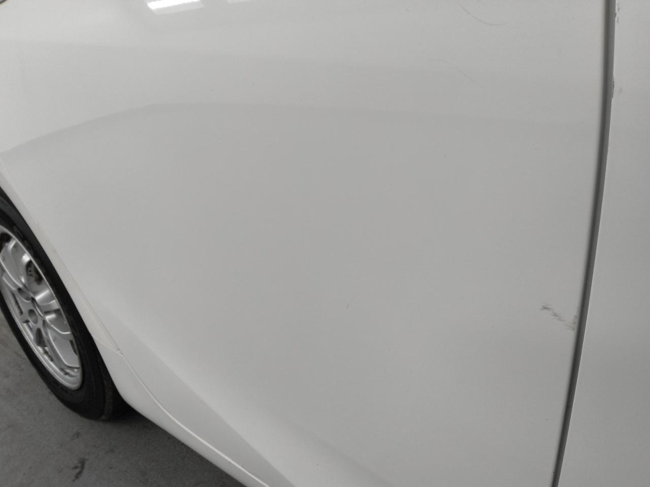 2021 Toyota Prius Le White vin: JTDKAMFU5M3148396 Damage: Right Rear Door, Dent(S) W/ Paint Dmg, 1 To 2 Inches