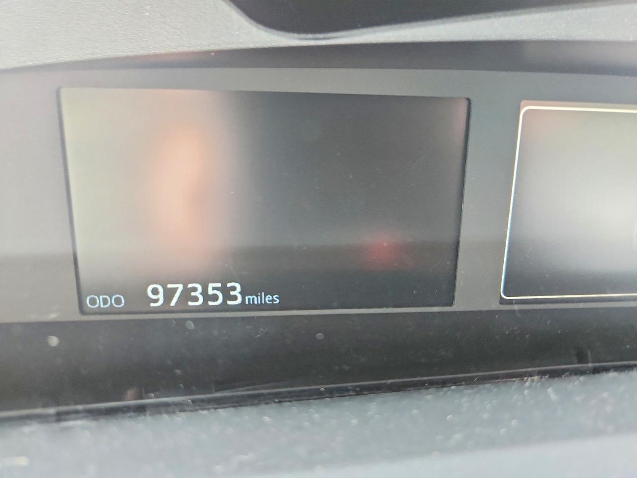 2021 Toyota Prius 2020 Edition Белый vin: JTDKAMFU6M3127394