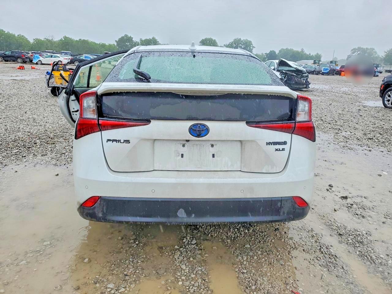 2021 Toyota Prius 2020 Edition Белый vin: JTDKAMFU6M3127394