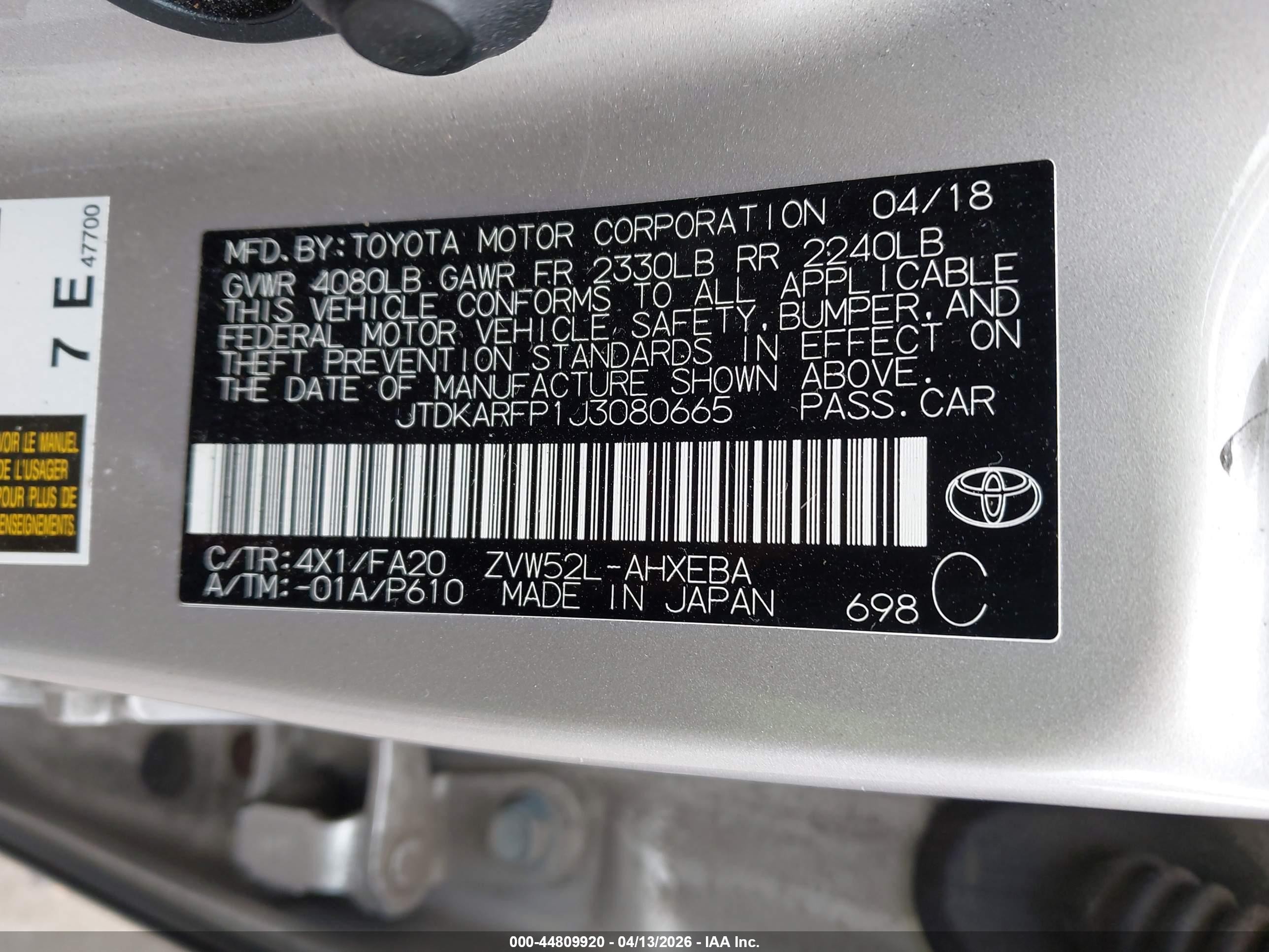 2018 Toyota Prius Prime Plus Серебряный vin: JTDKARFP1J3080665