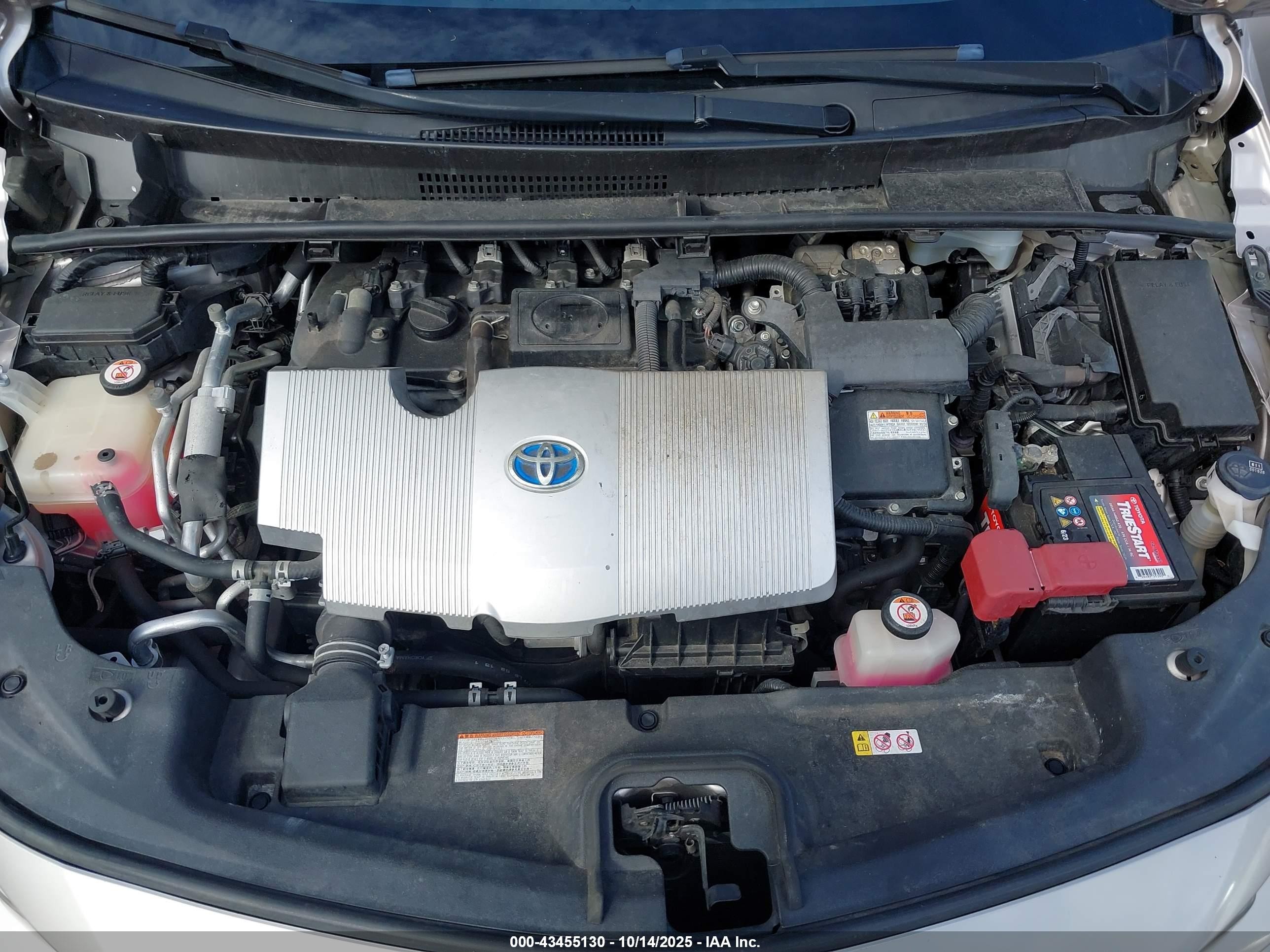 2018 Toyota Prius Prime Premium Silver vin: JTDKARFP1J3088331