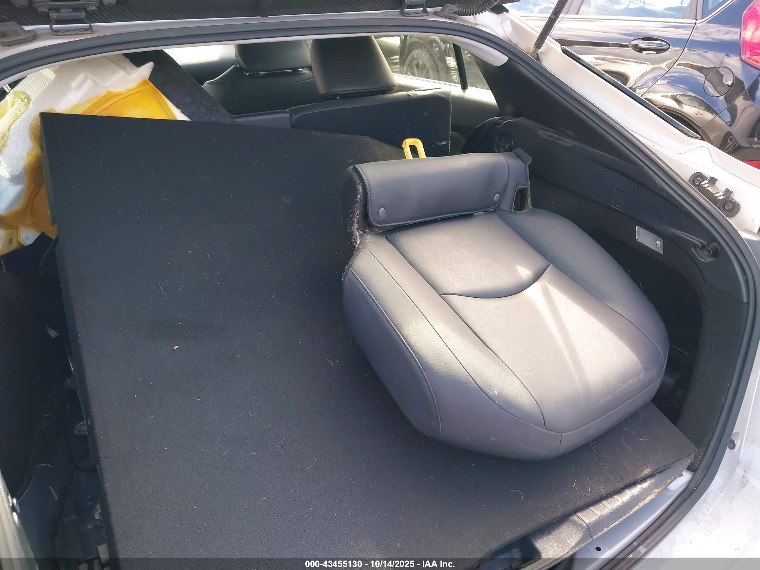 2018 Toyota Prius Prime Premium Silver vin: JTDKARFP1J3088331