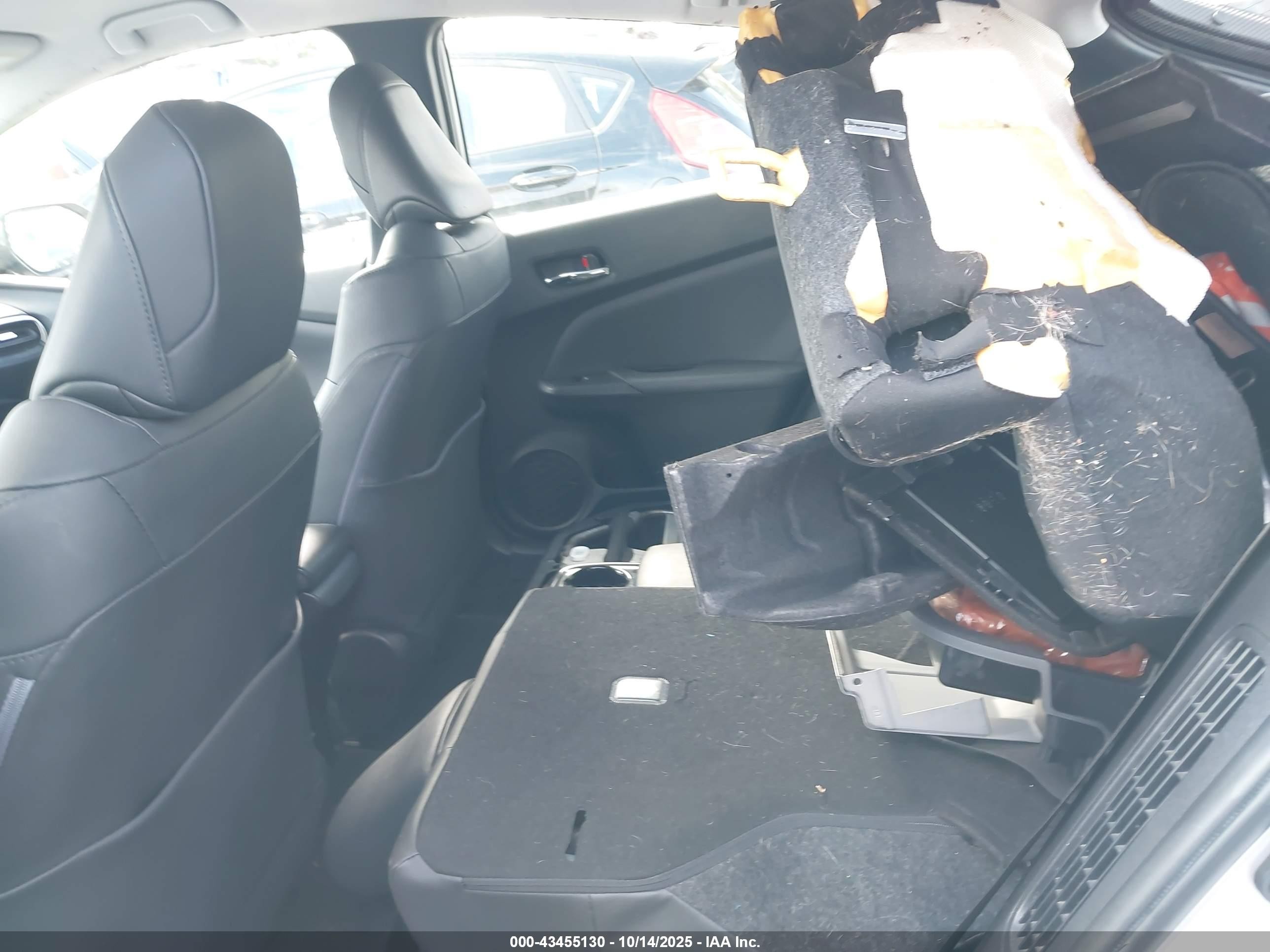 2018 Toyota Prius Prime Premium Silver vin: JTDKARFP1J3088331