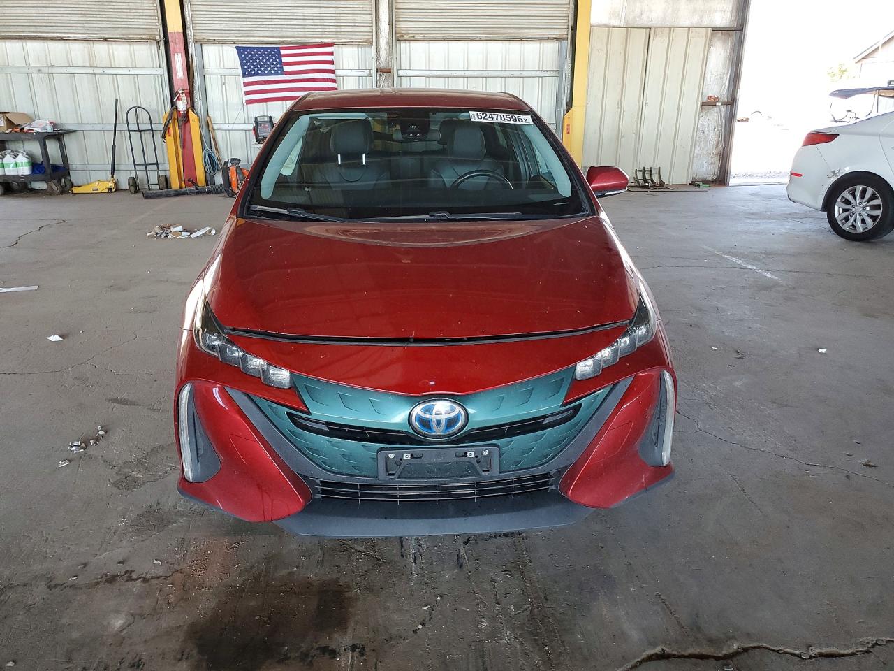 2017 Toyota Prius Prime Premium Maroon vin: JTDKARFP2H3008450