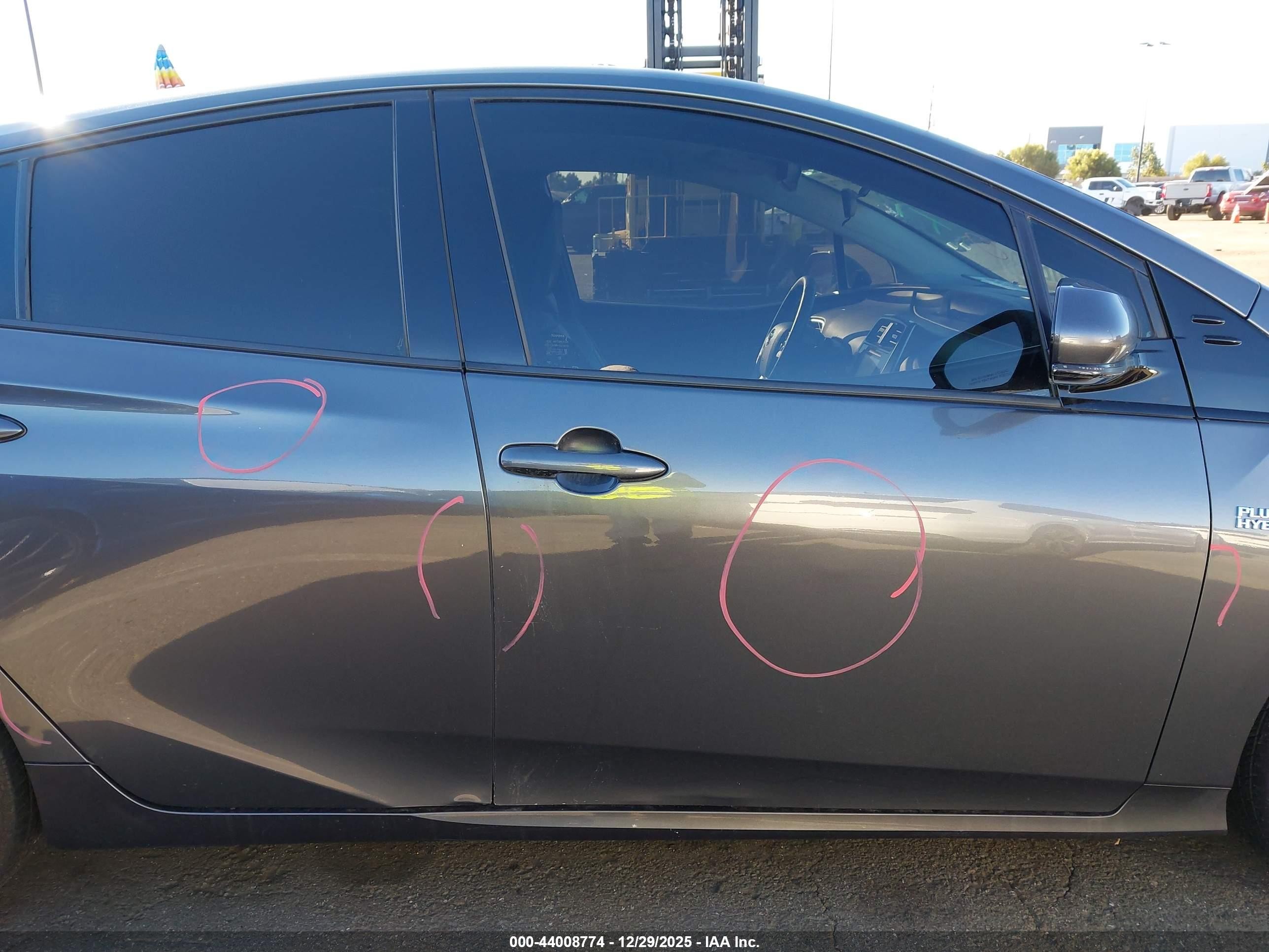 2017 Toyota Prius Prime Plus Gray vin: JTDKARFP2H3043926