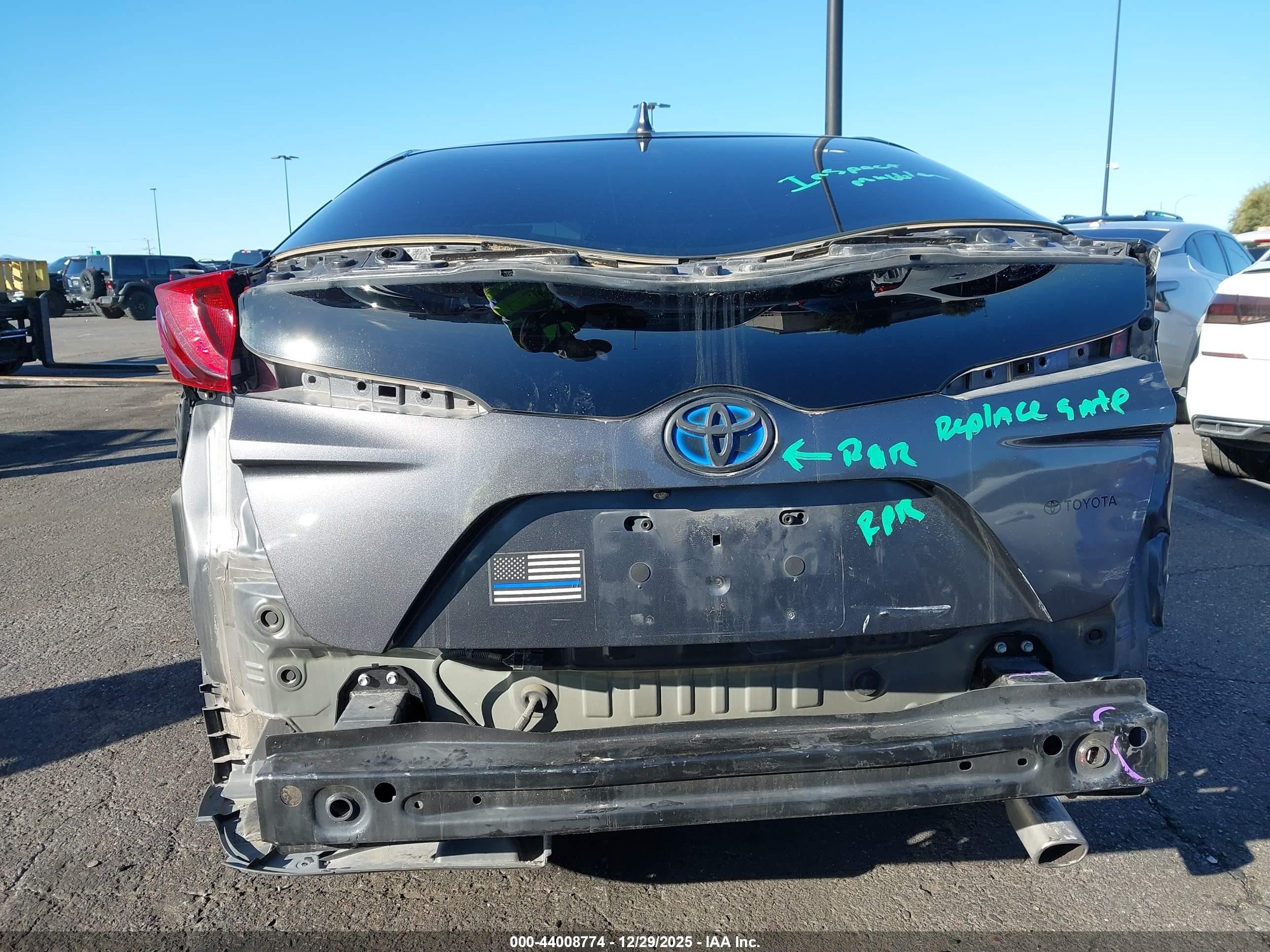 2017 Toyota Prius Prime Plus Gray vin: JTDKARFP2H3043926