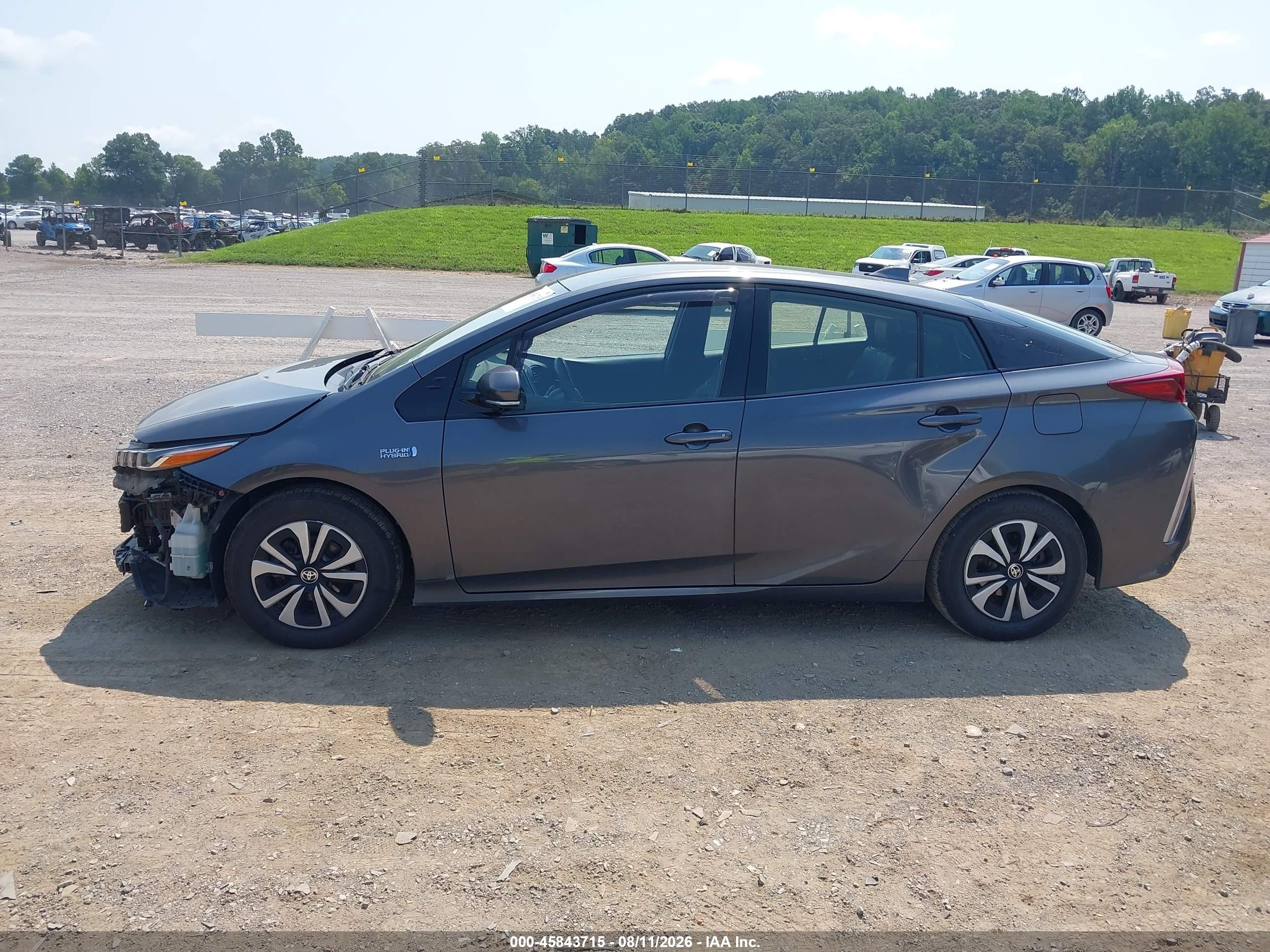 2017 Toyota Prius Prime Advanced Silver vin: JTDKARFP4H3001564