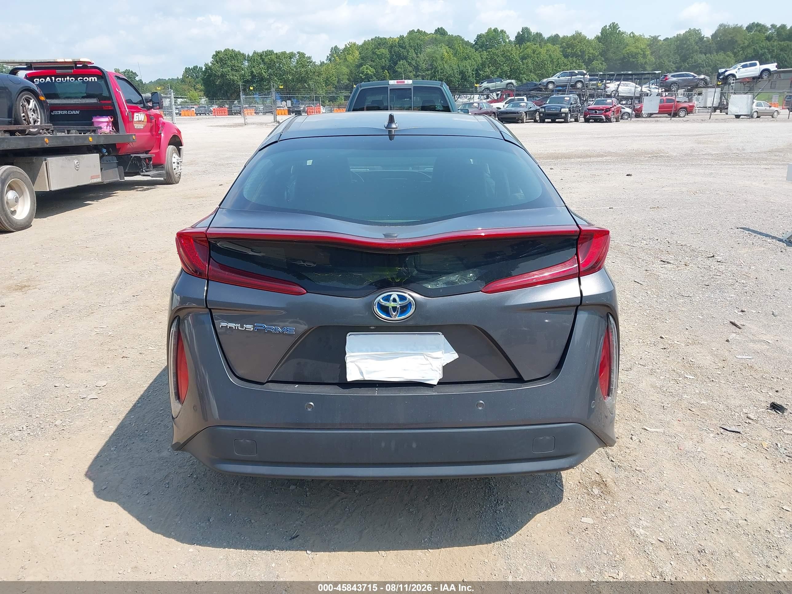 2017 Toyota Prius Prime Advanced Silver vin: JTDKARFP4H3001564