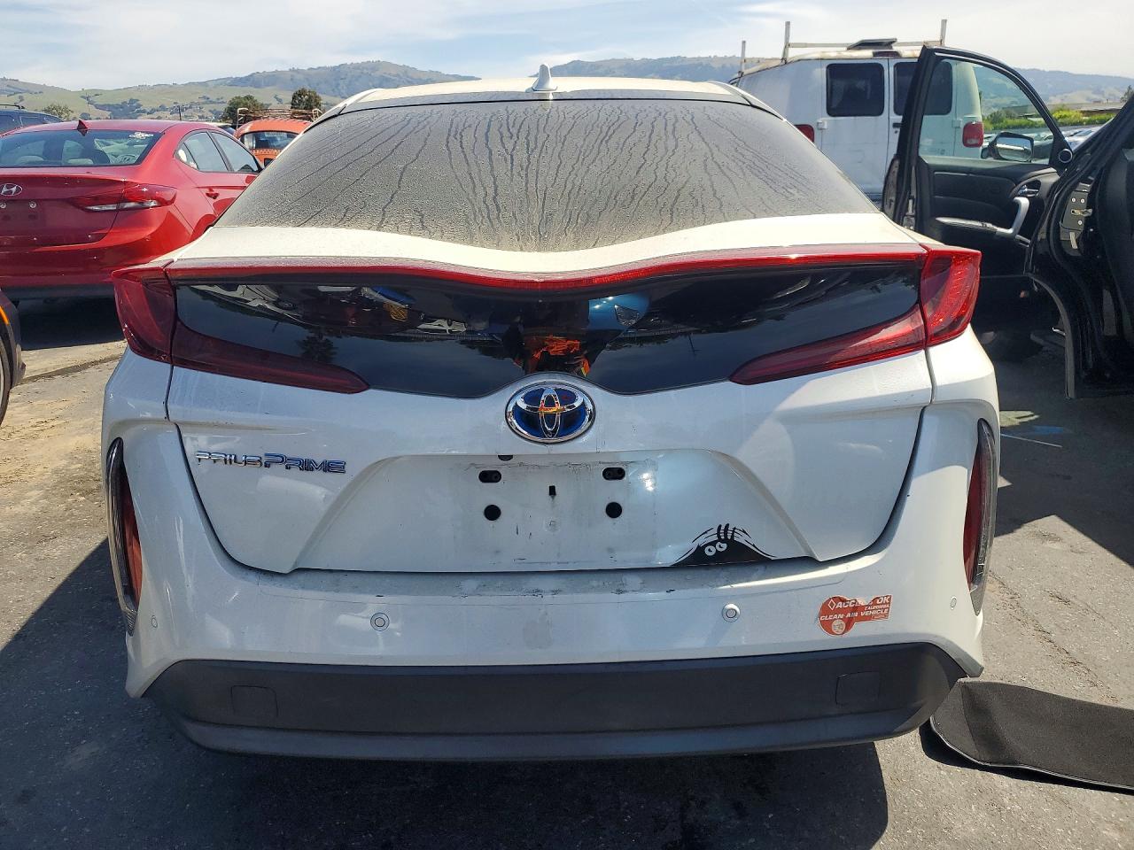 2017 Toyota Prius Prime Advanced Белый vin: JTDKARFP5H3060879