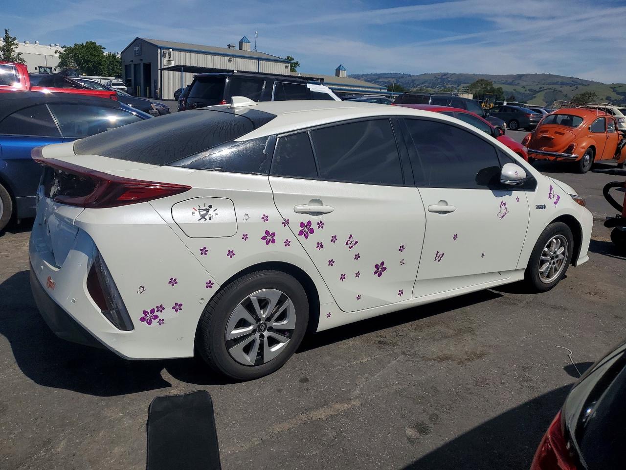 2017 Toyota Prius Prime Advanced Белый vin: JTDKARFP5H3060879