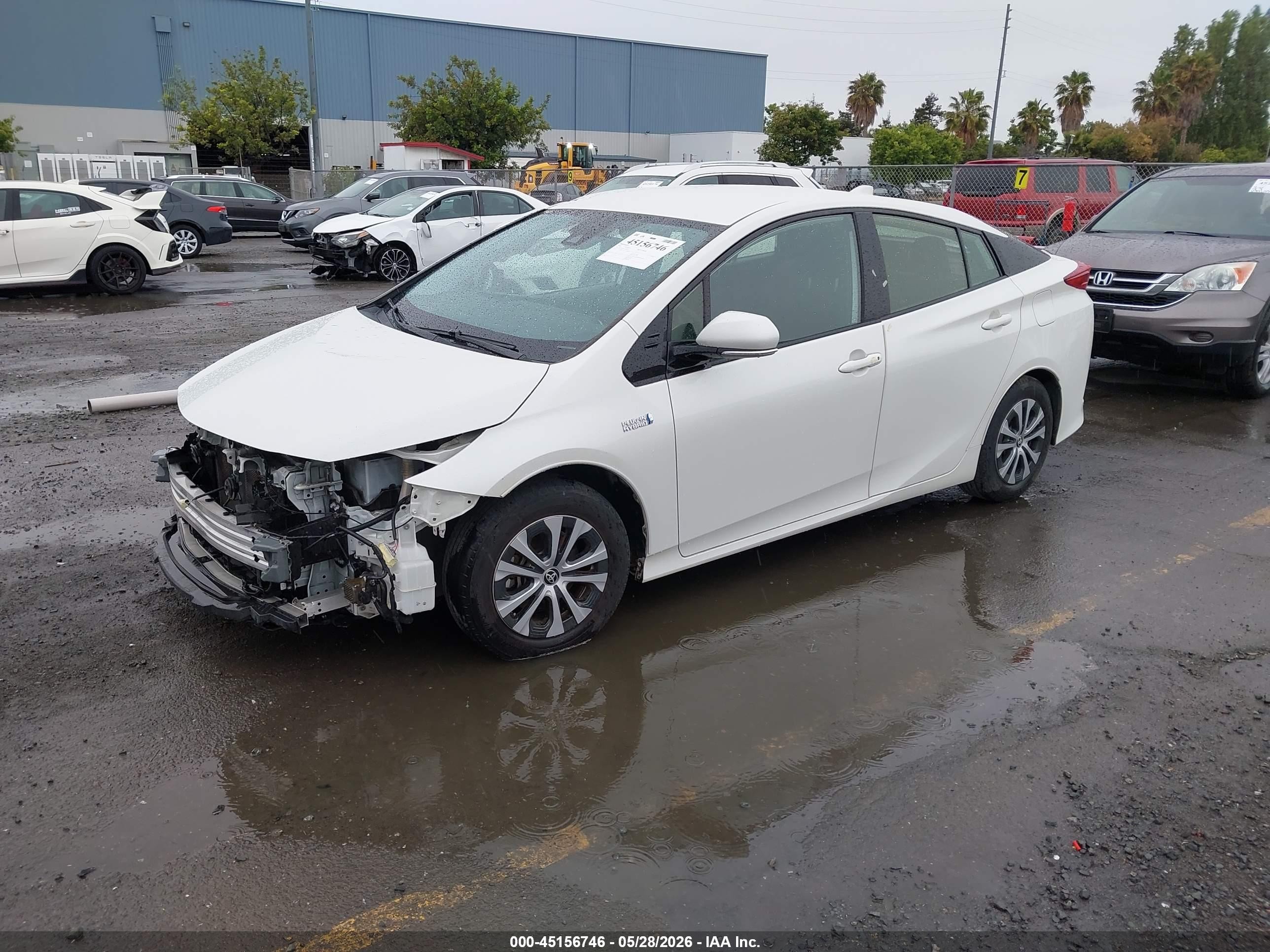2020 Toyota Prius Prime Le Белый vin: JTDKARFP7L3159373