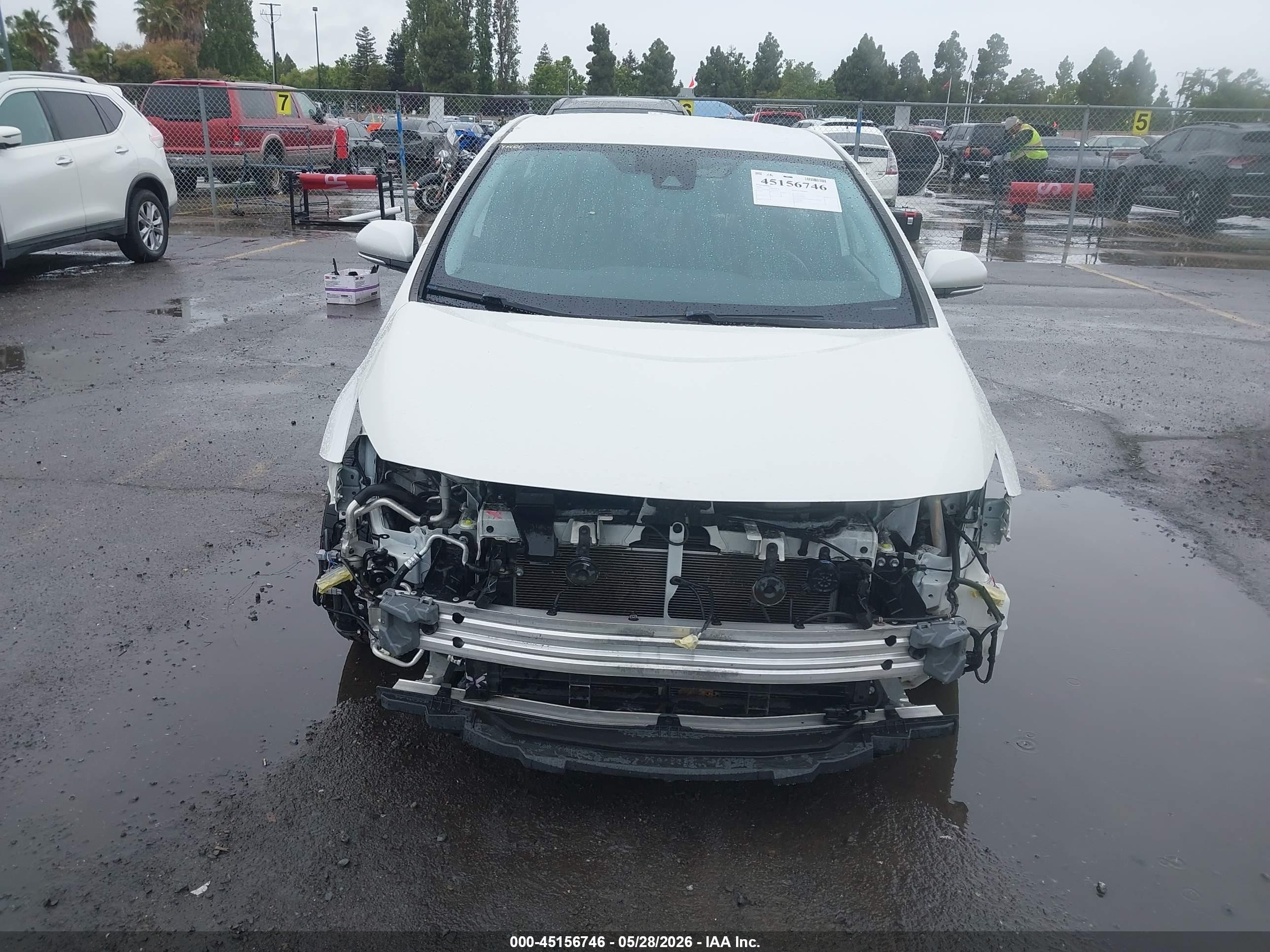 2020 Toyota Prius Prime Le Белый vin: JTDKARFP7L3159373