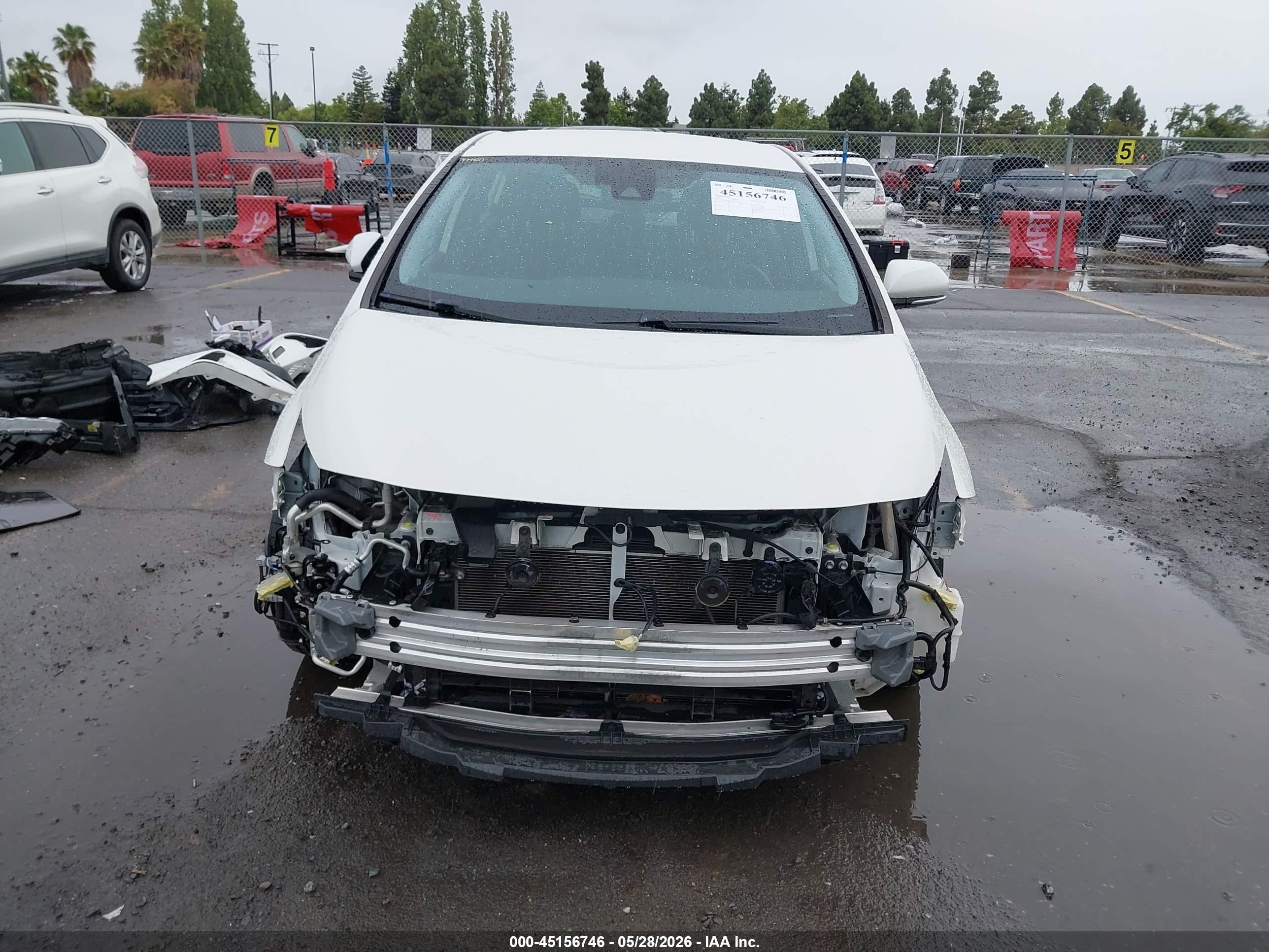 2020 Toyota Prius Prime Le Белый vin: JTDKARFP7L3159373