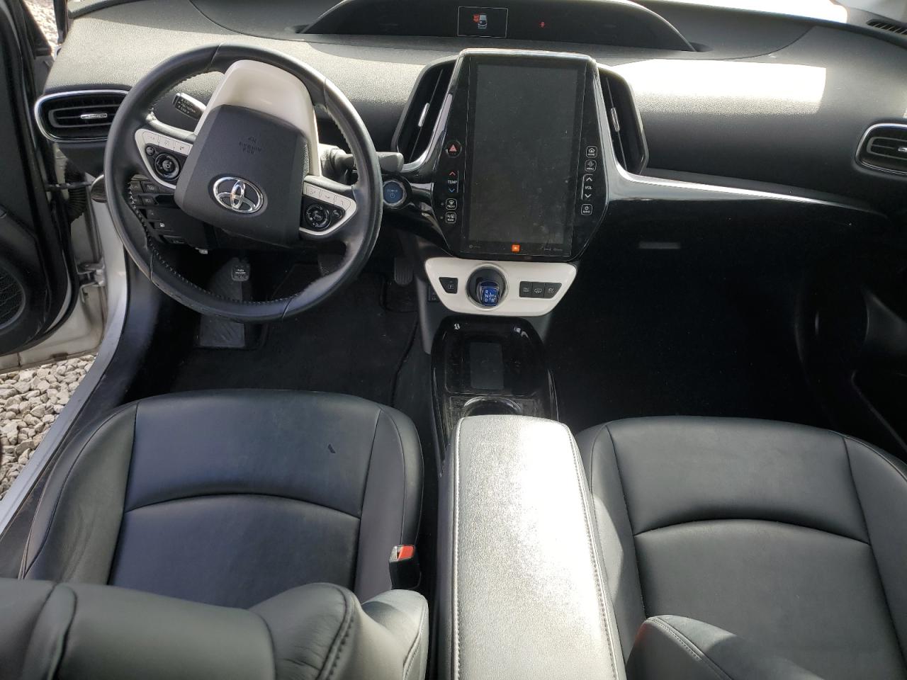 2018 Toyota Prius Prime Серебряный vin: JTDKARFP8J3098676