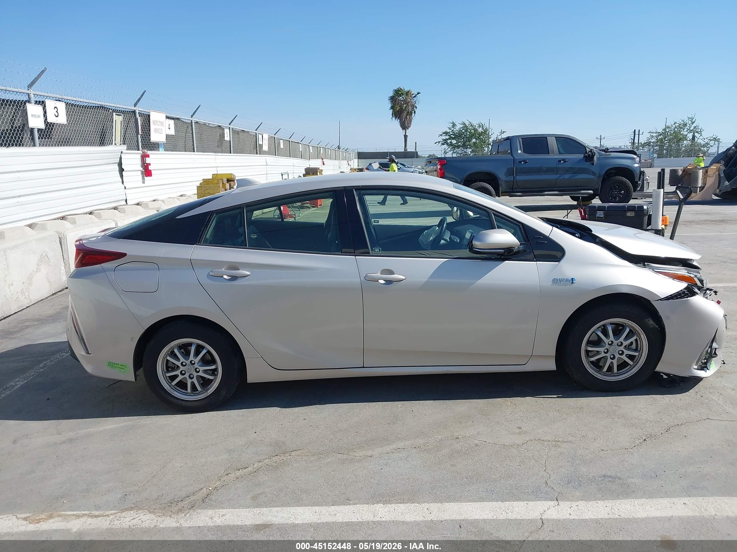 2020 Toyota Prius Prime Limited Gray vin: JTDKARFP8L3135700