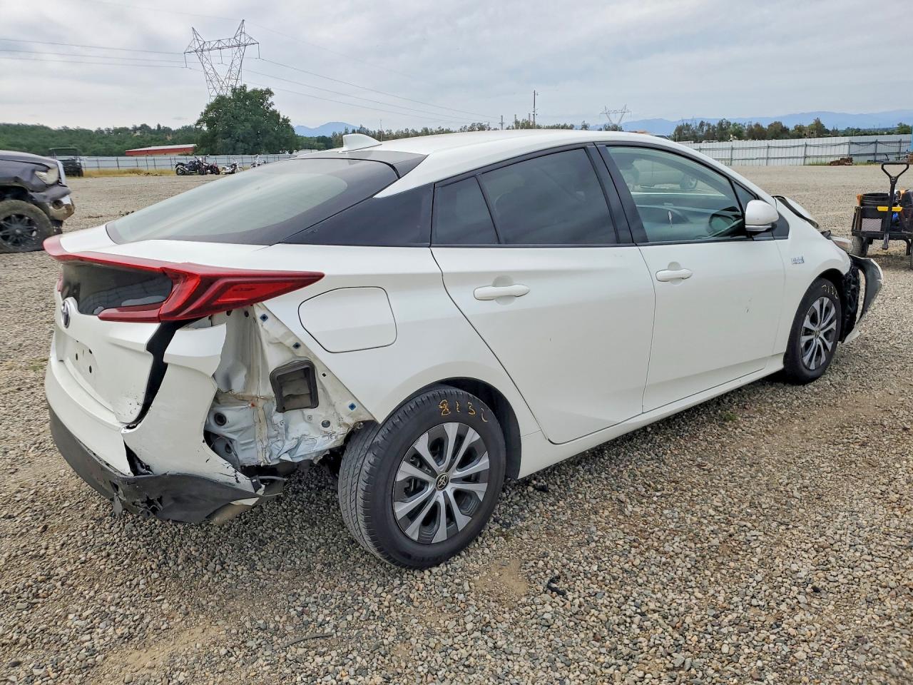 2020 Toyota Prius Prime Le White vin: JTDKARFP9L3137617