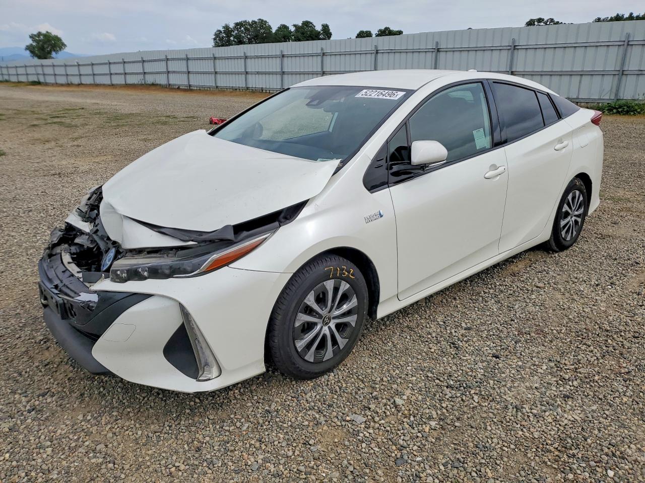 2020 Toyota Prius Prime Le White vin: JTDKARFP9L3137617