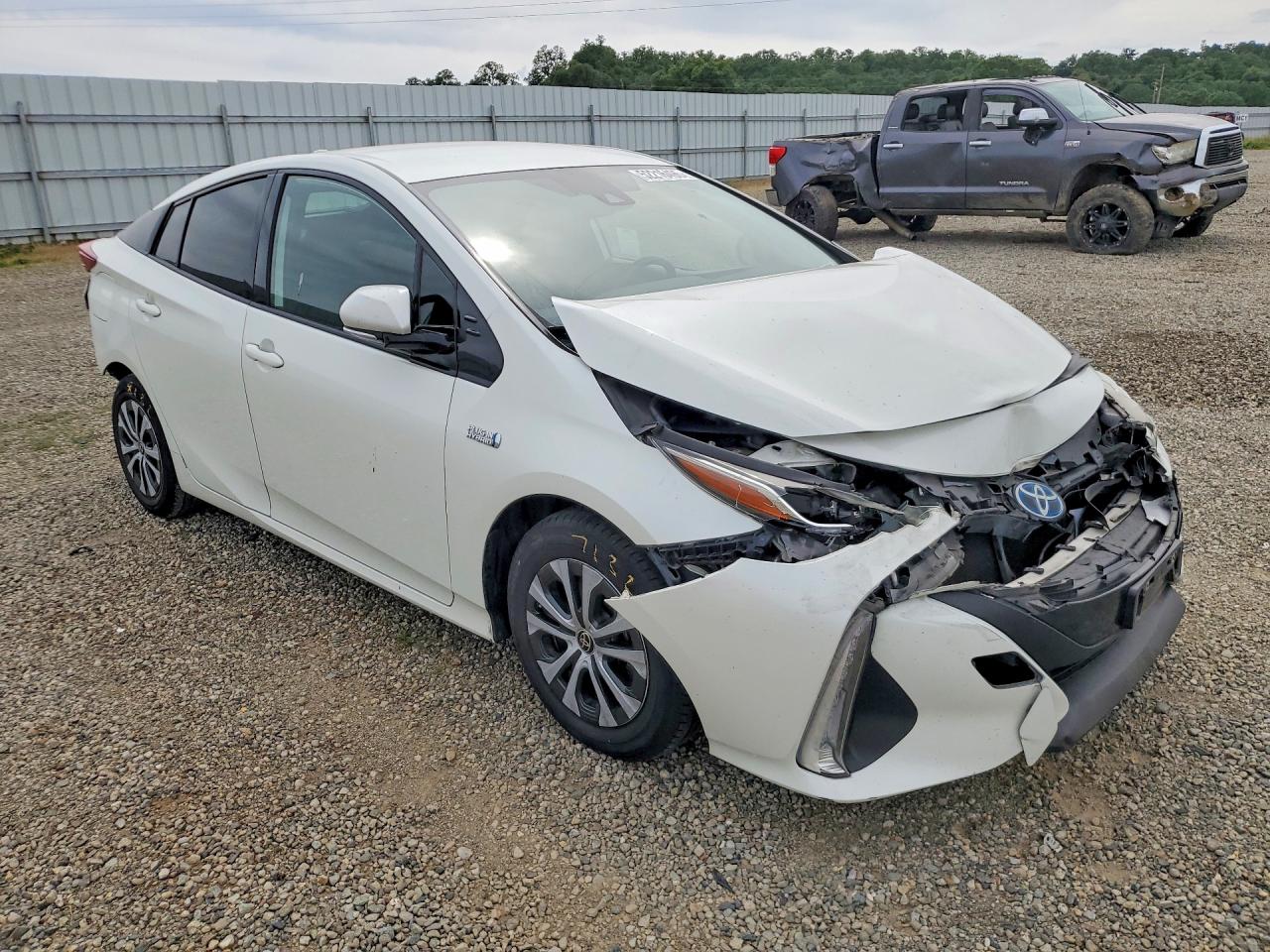 2020 Toyota Prius Prime Le White vin: JTDKARFP9L3137617