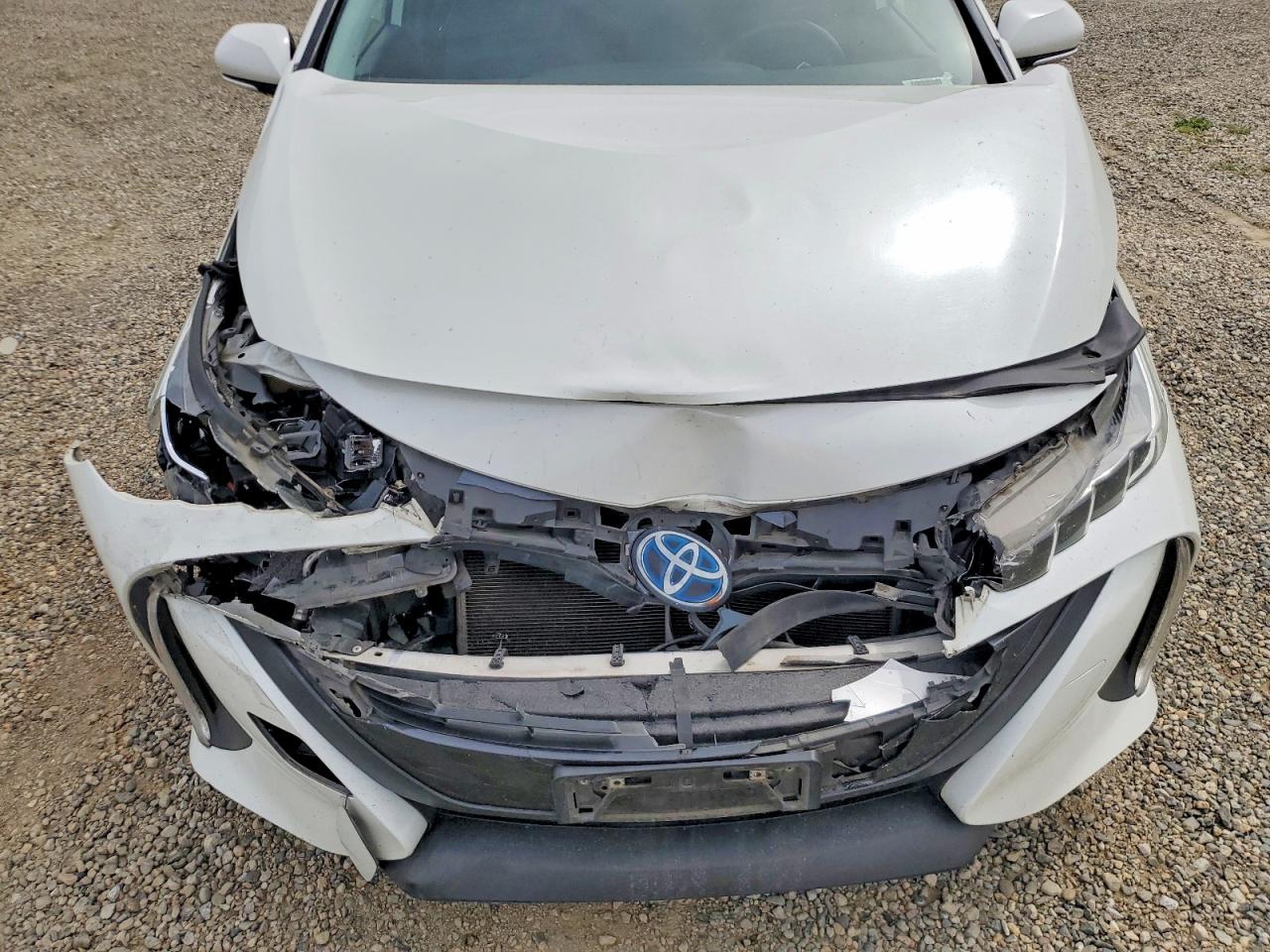 2020 Toyota Prius Prime Le White vin: JTDKARFP9L3137617