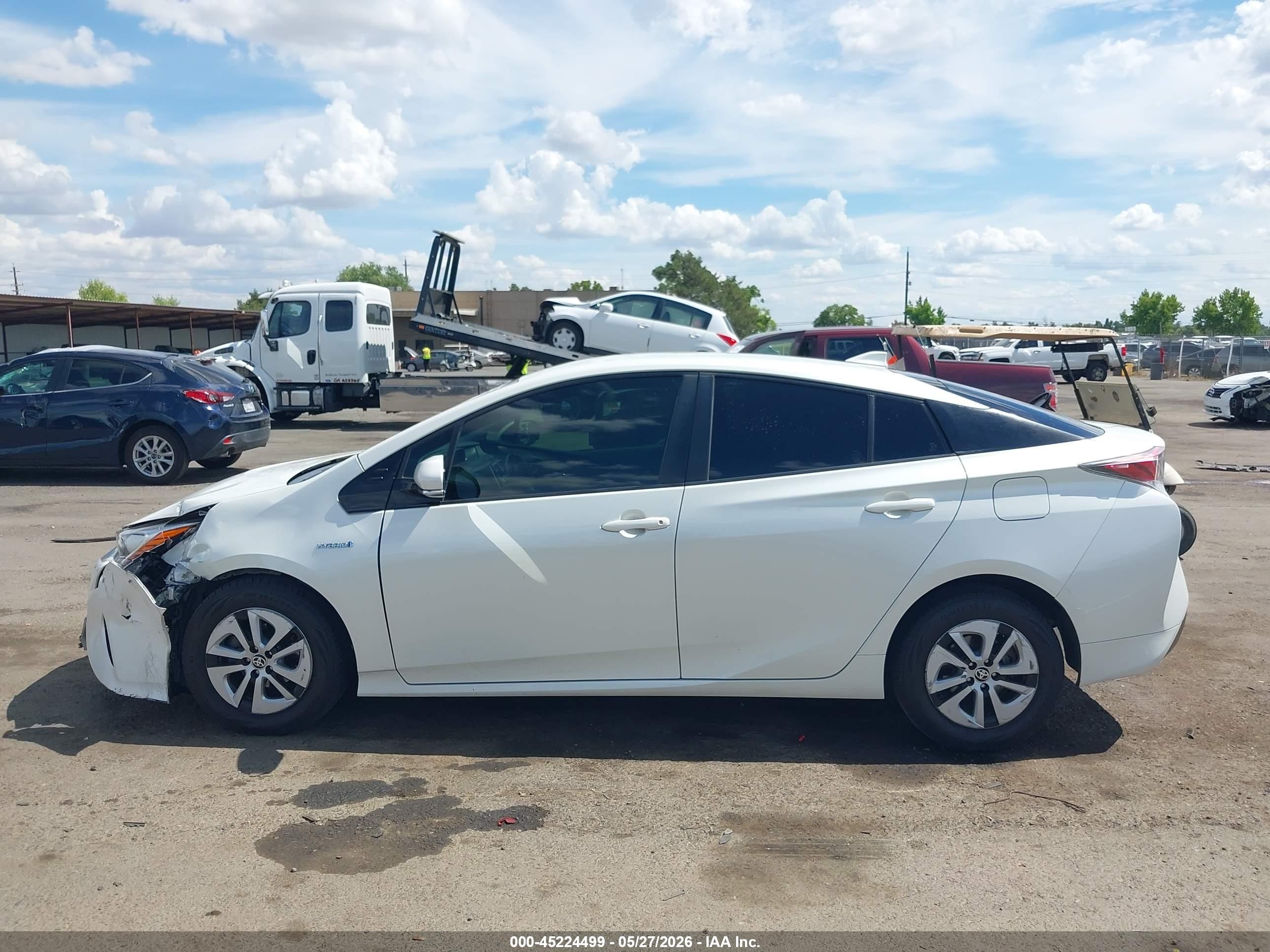2017 Toyota Prius Two Eco Белый vin: JTDKARFU0H3532444