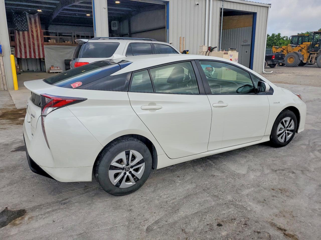 2018 Toyota Prius Two Eco White vin: JTDKARFU0J3553395