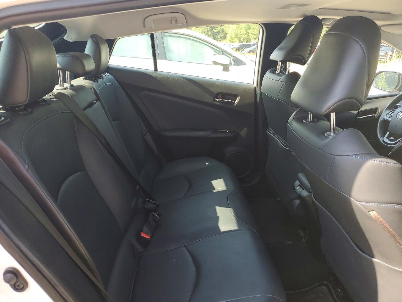 2019 Toyota Prius Limited White vin: JTDKARFU0K3083256