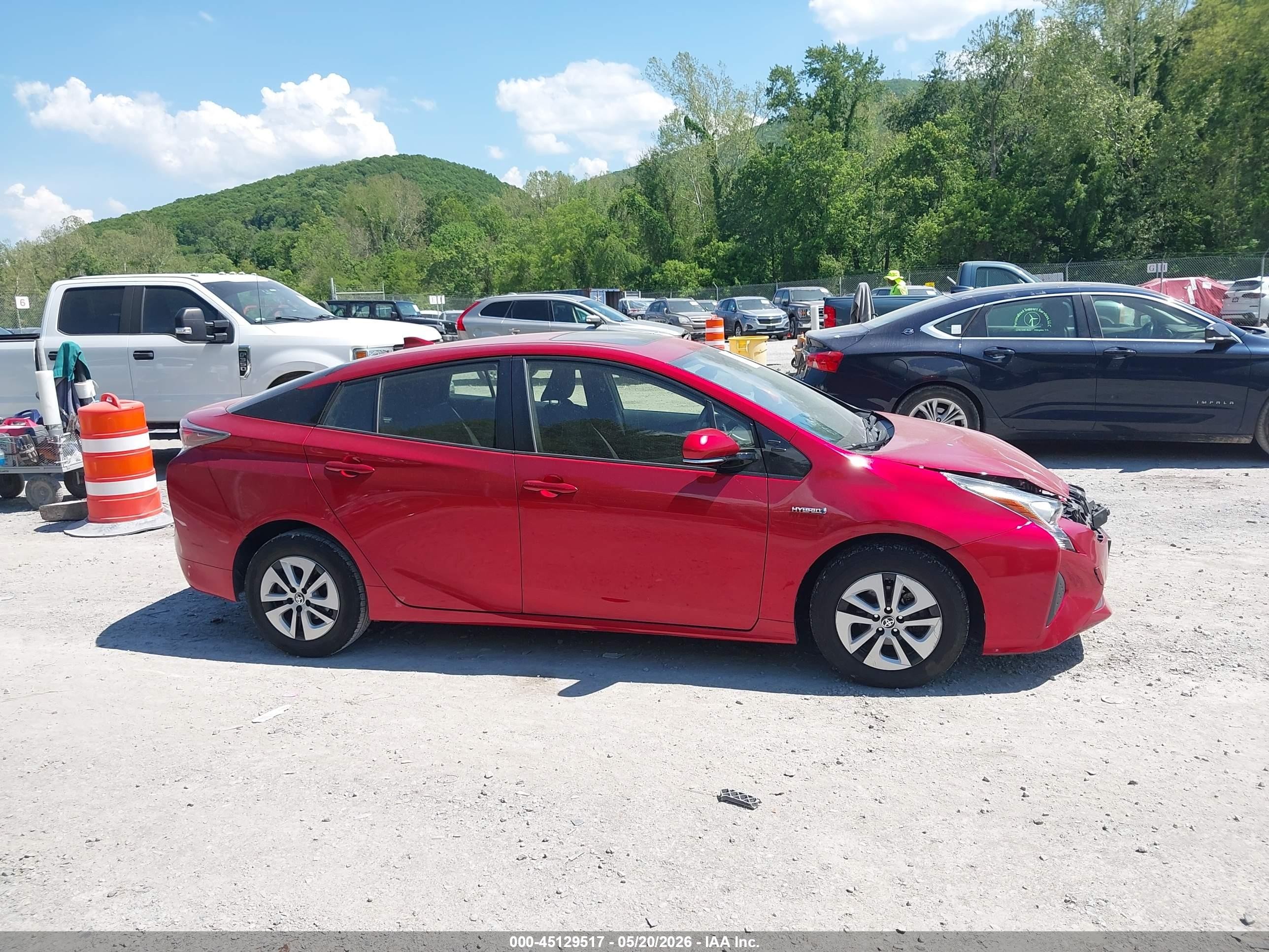 2017 Toyota Prius Three Red vin: JTDKARFU1H3528063