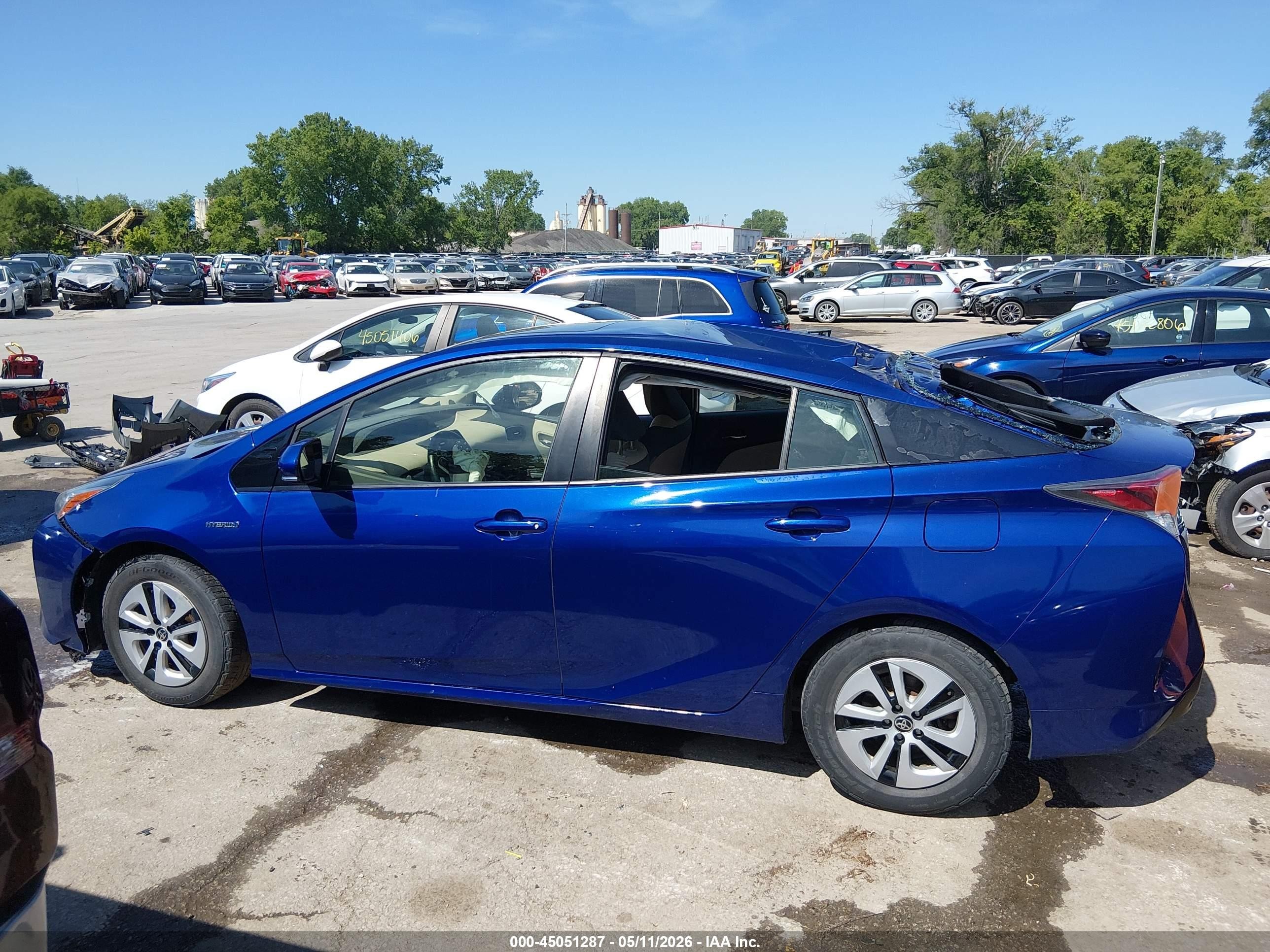 2016 Toyota Prius Three Blue vin: JTDKARFU3G3509304