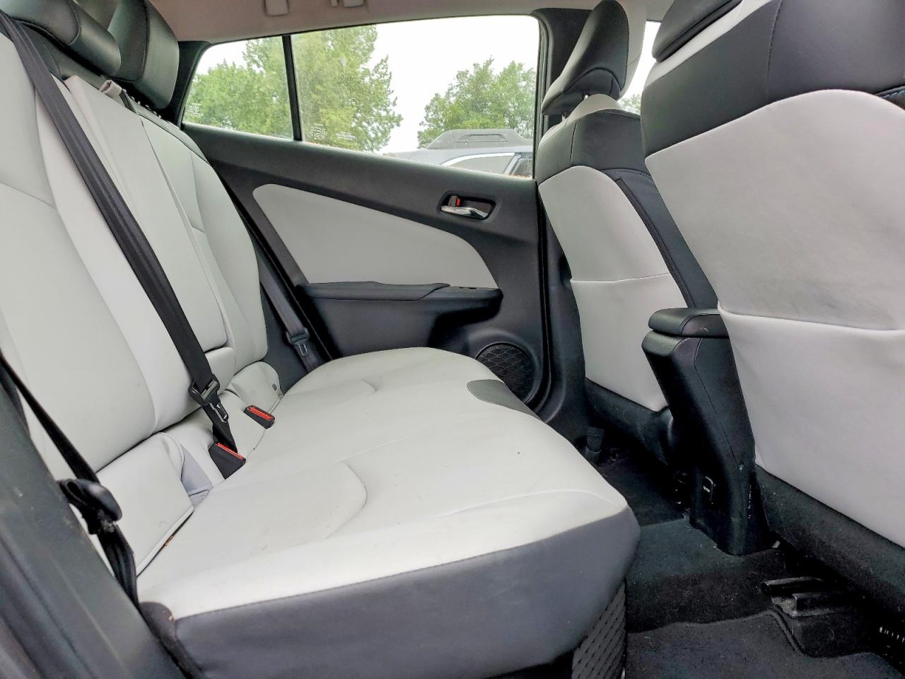 2016 Toyota Prius Four Purple vin: JTDKARFU3G3512042