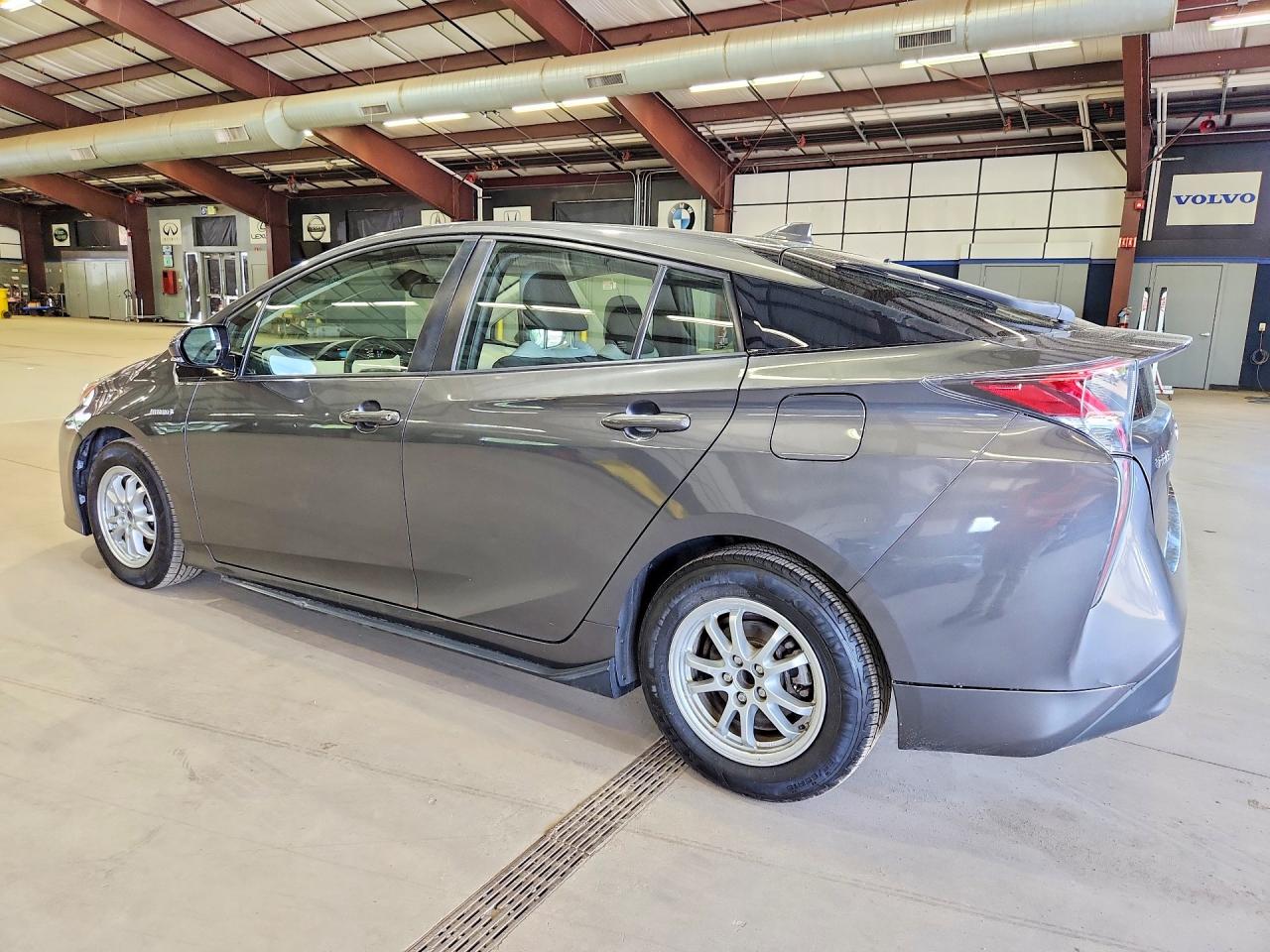 2017 Toyota Prius Three Charcoal vin: JTDKARFU3H3035677