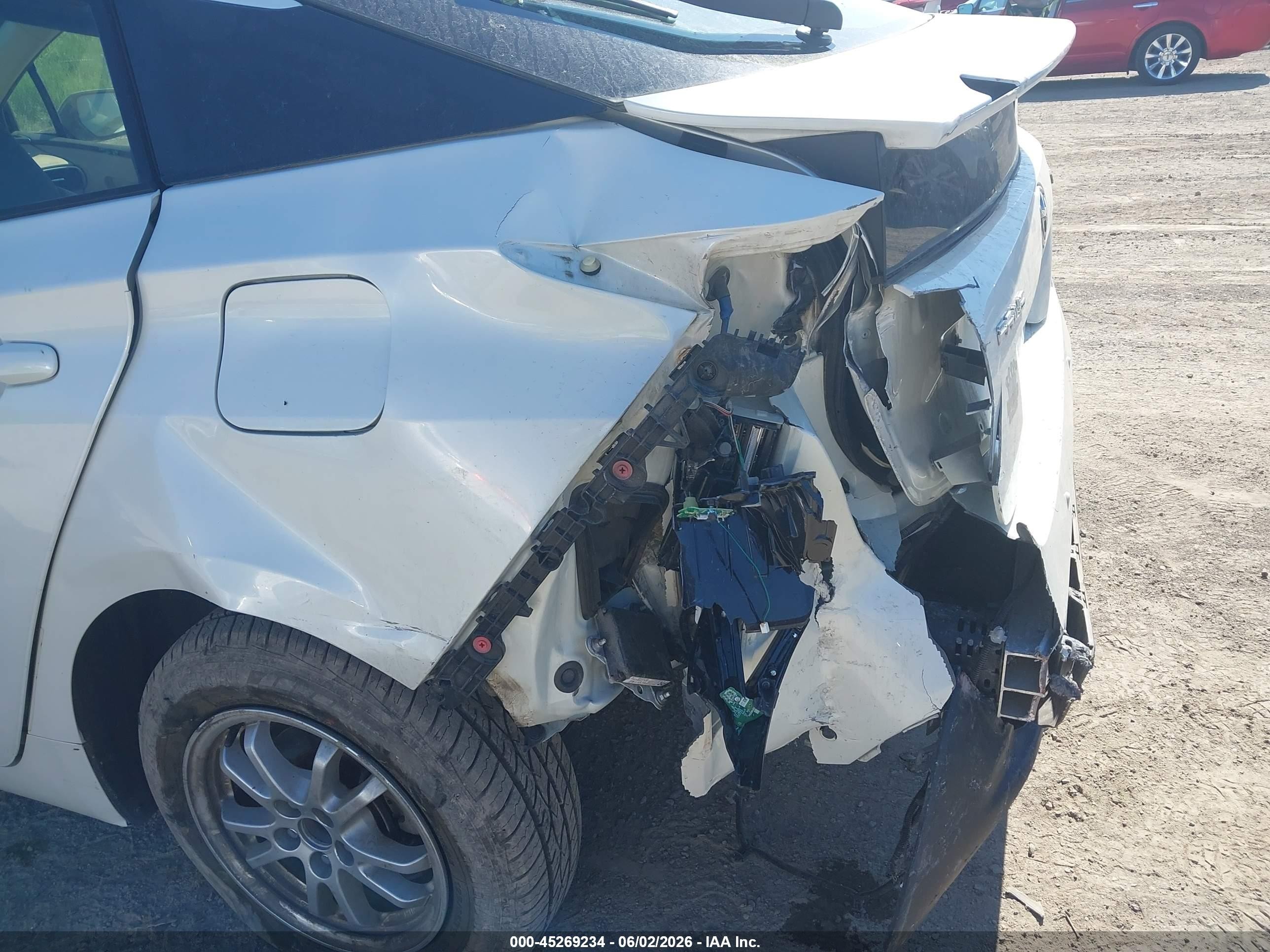 2017 Toyota Prius Three White vin: JTDKARFU6H3045667