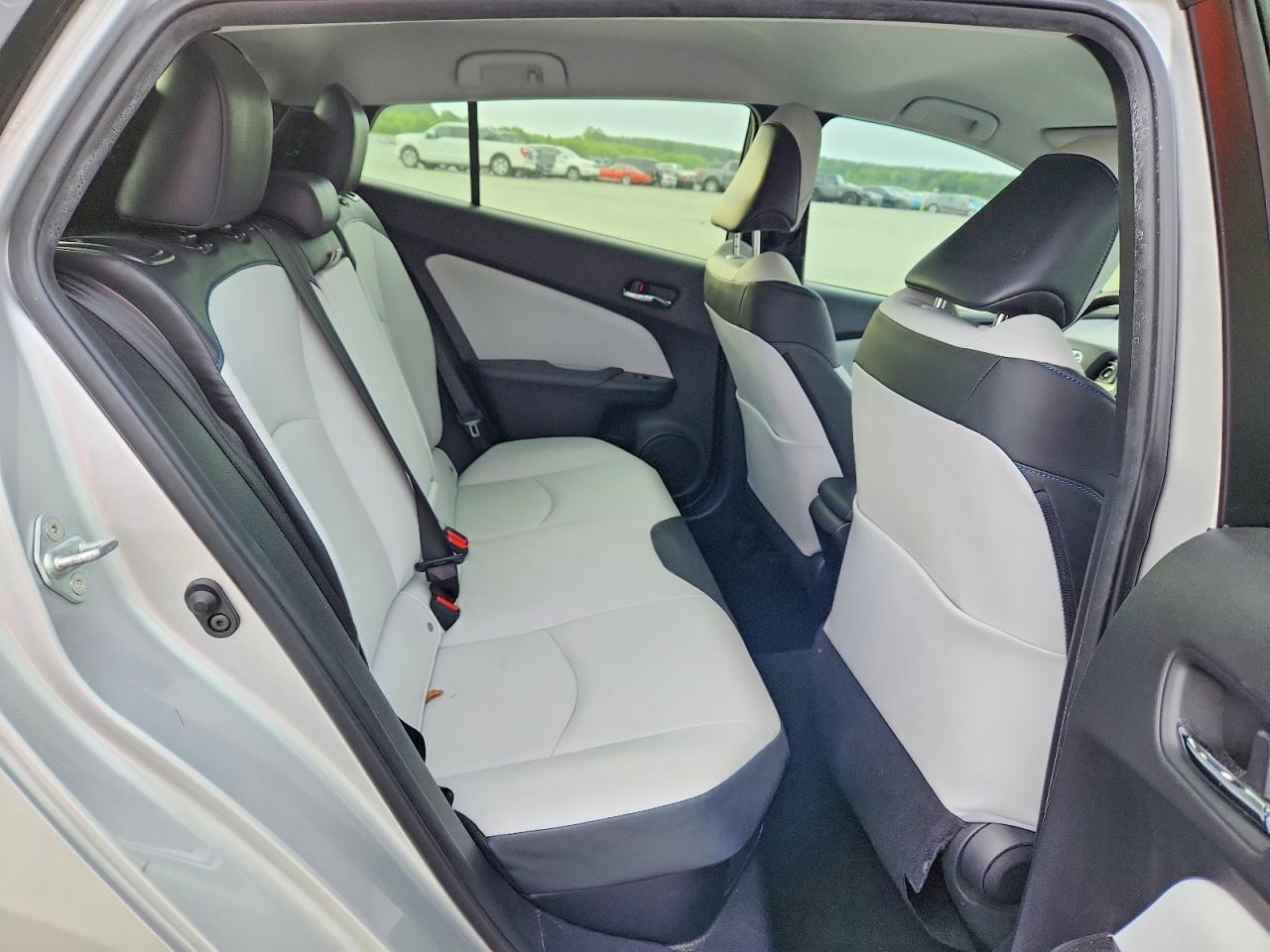 2017 Toyota Prius Four Touring Silver vin: JTDKARFU7H3542839